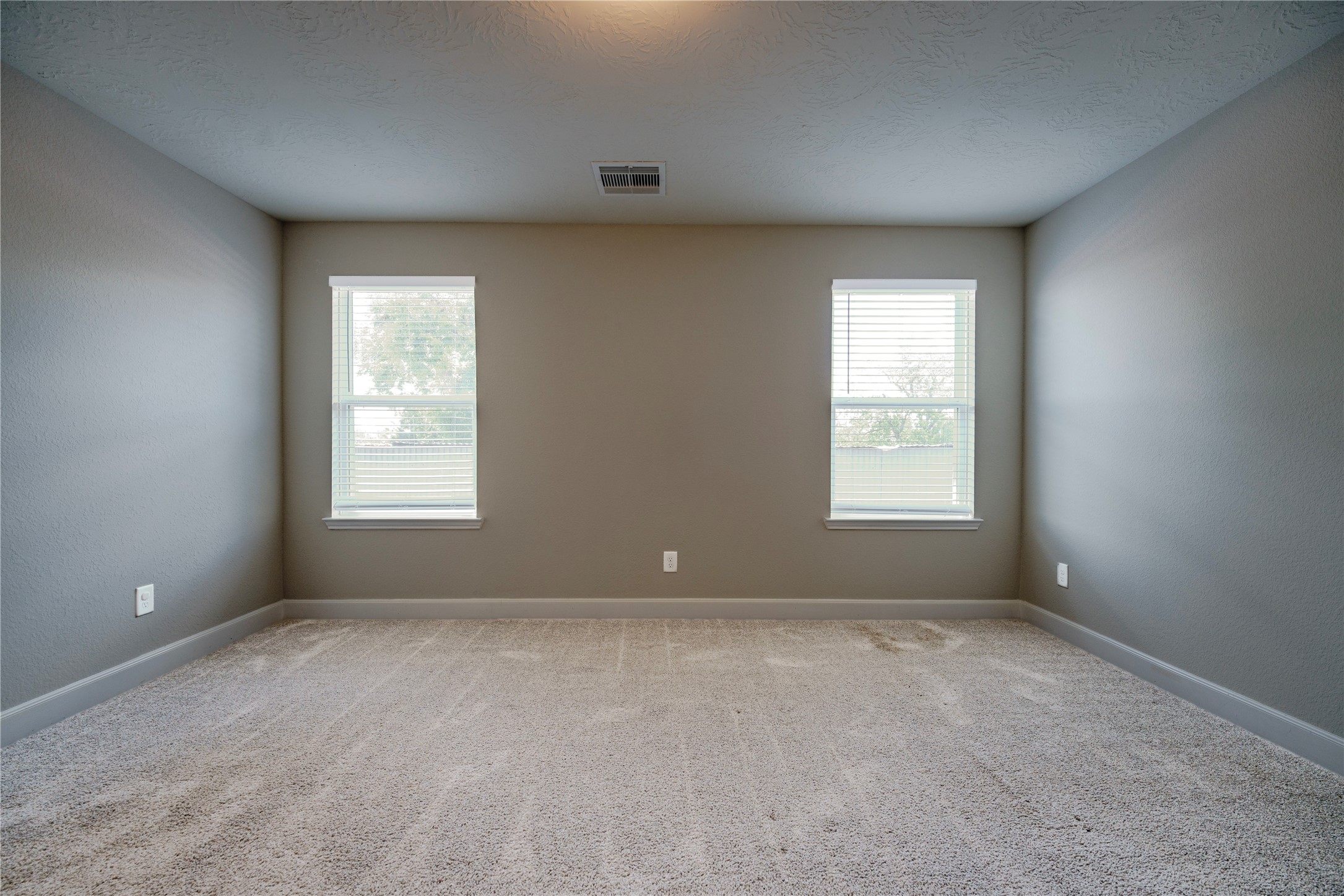 8609 Cedar Brook Point Drive Property Photo 10