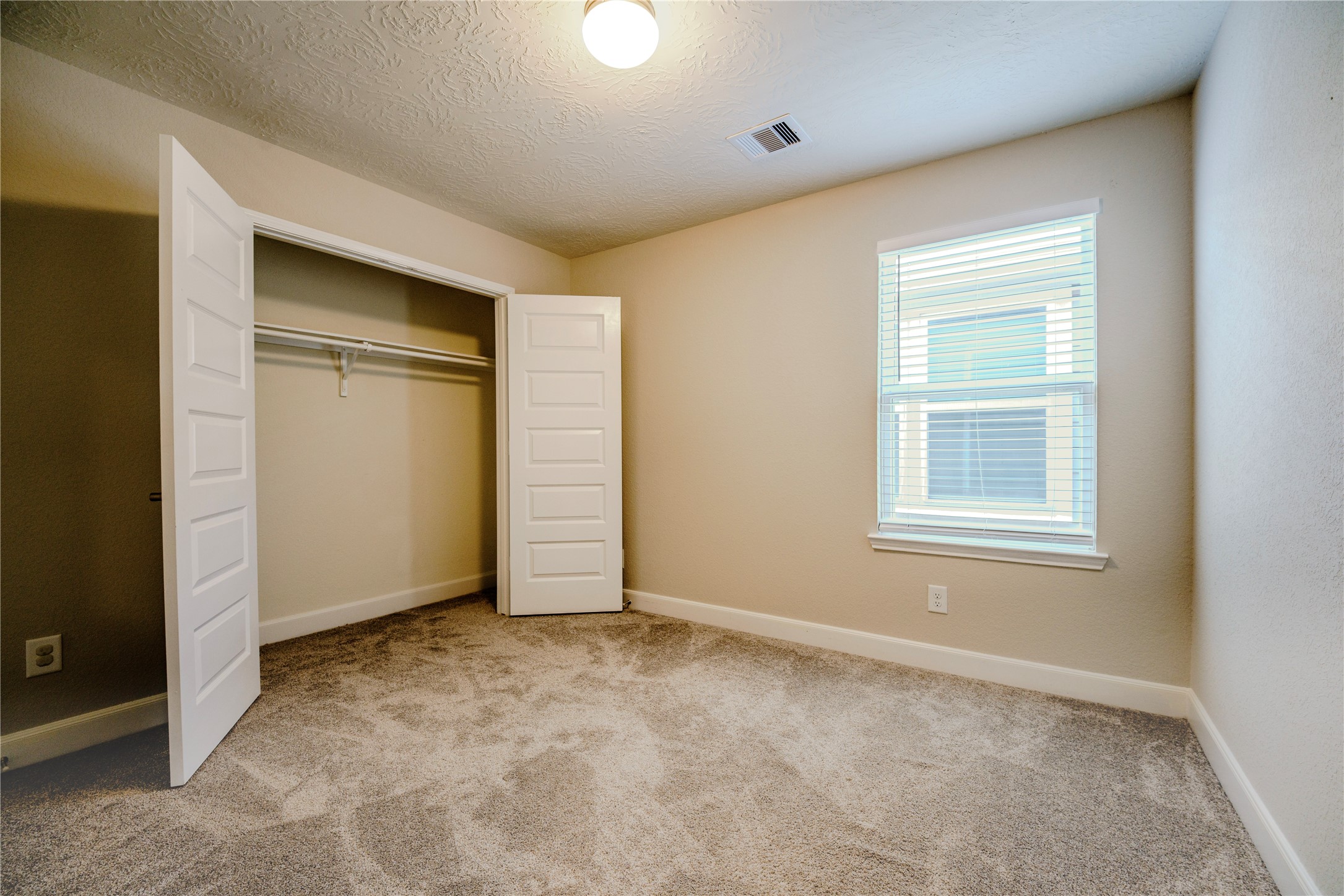 8609 Cedar Brook Point Drive Property Photo 17