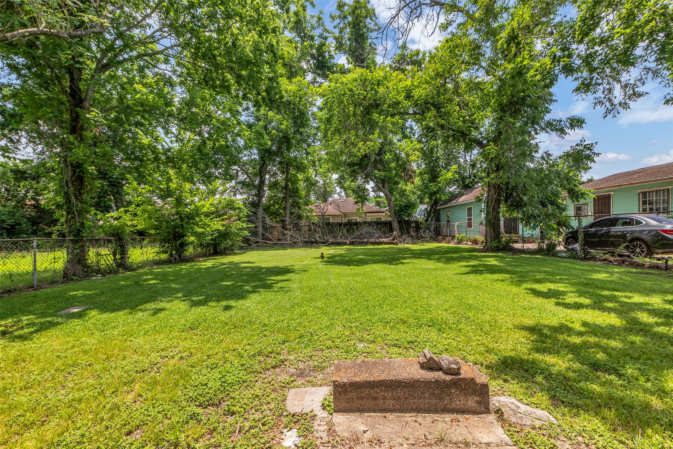 4012 Jewel Street Property Photo 2