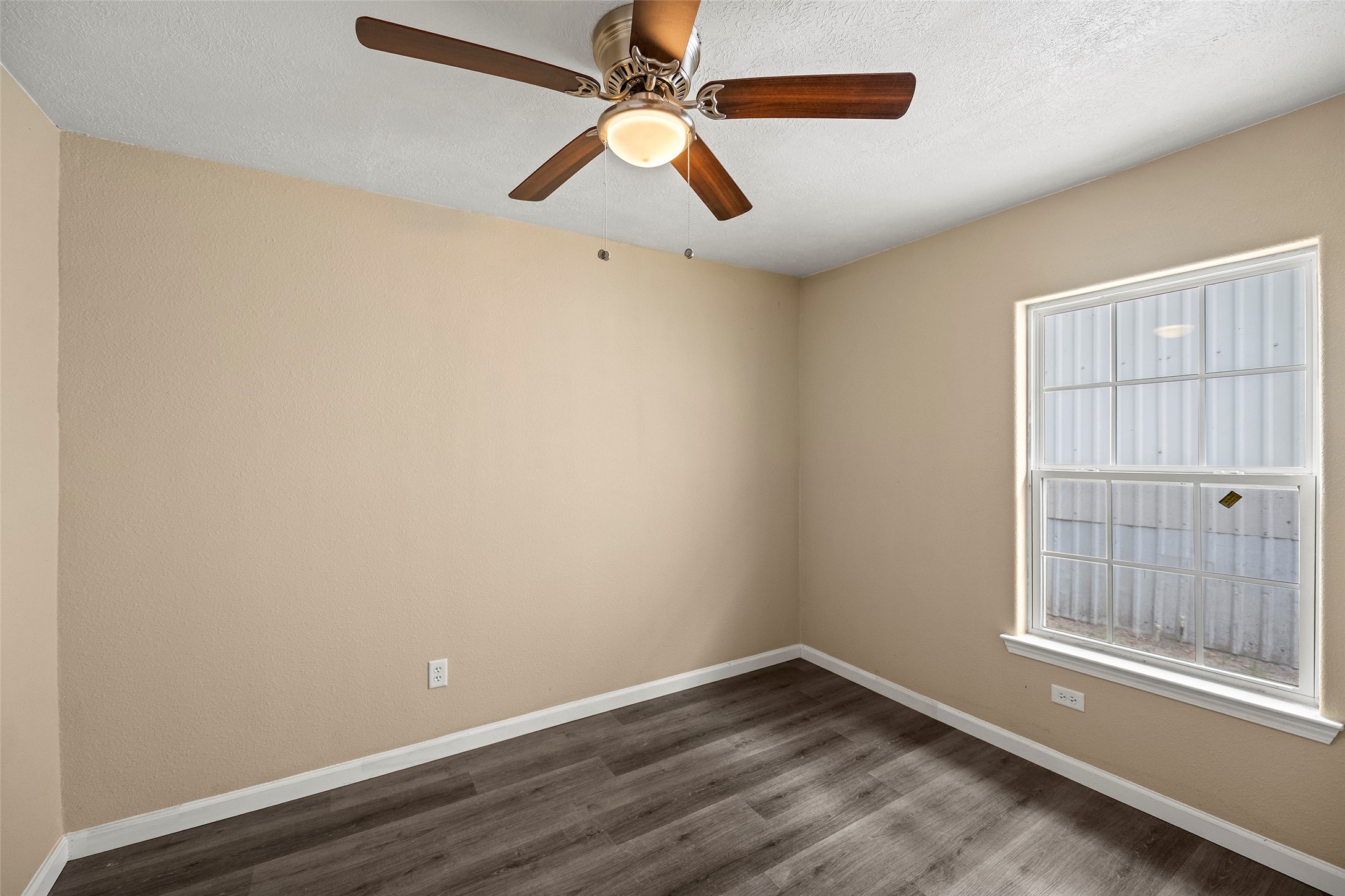 1608 Eastway Street Property Photo 19