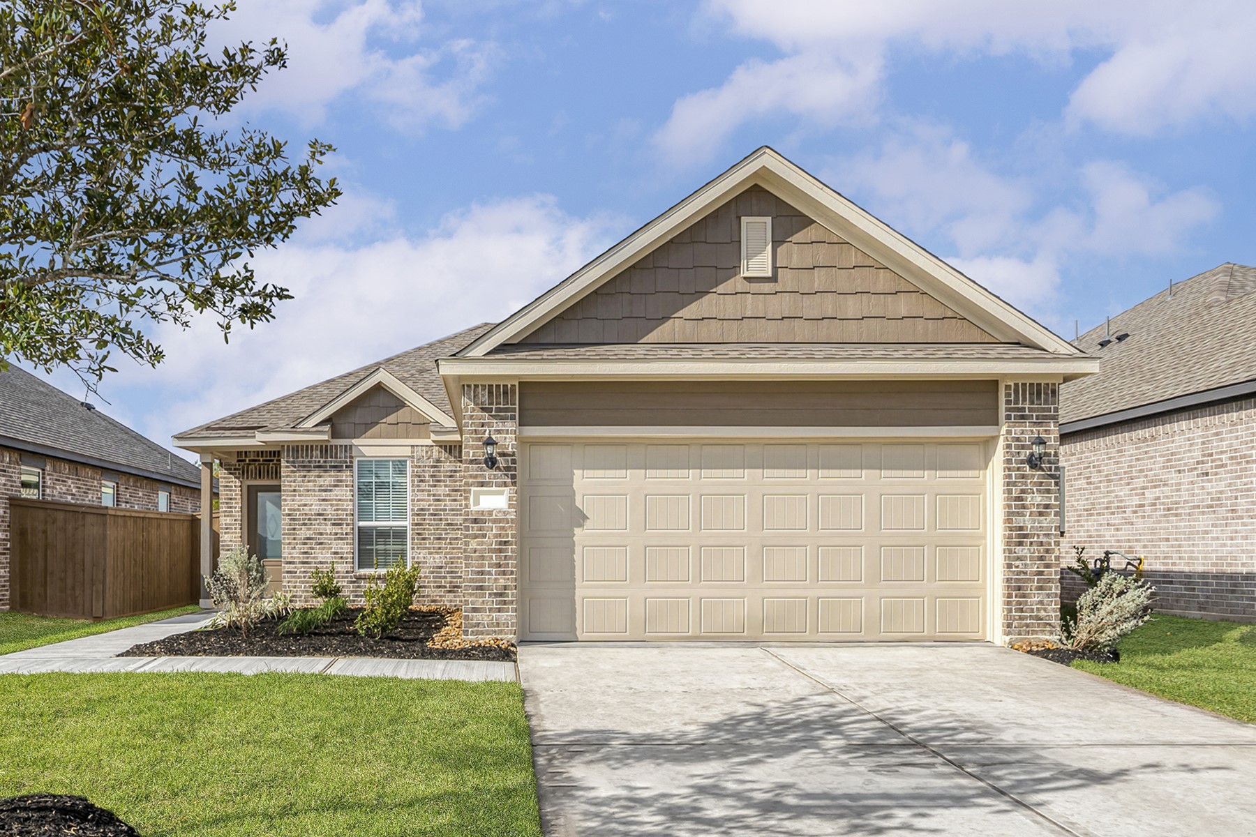 8927 New Jade Drive Property Photo 1