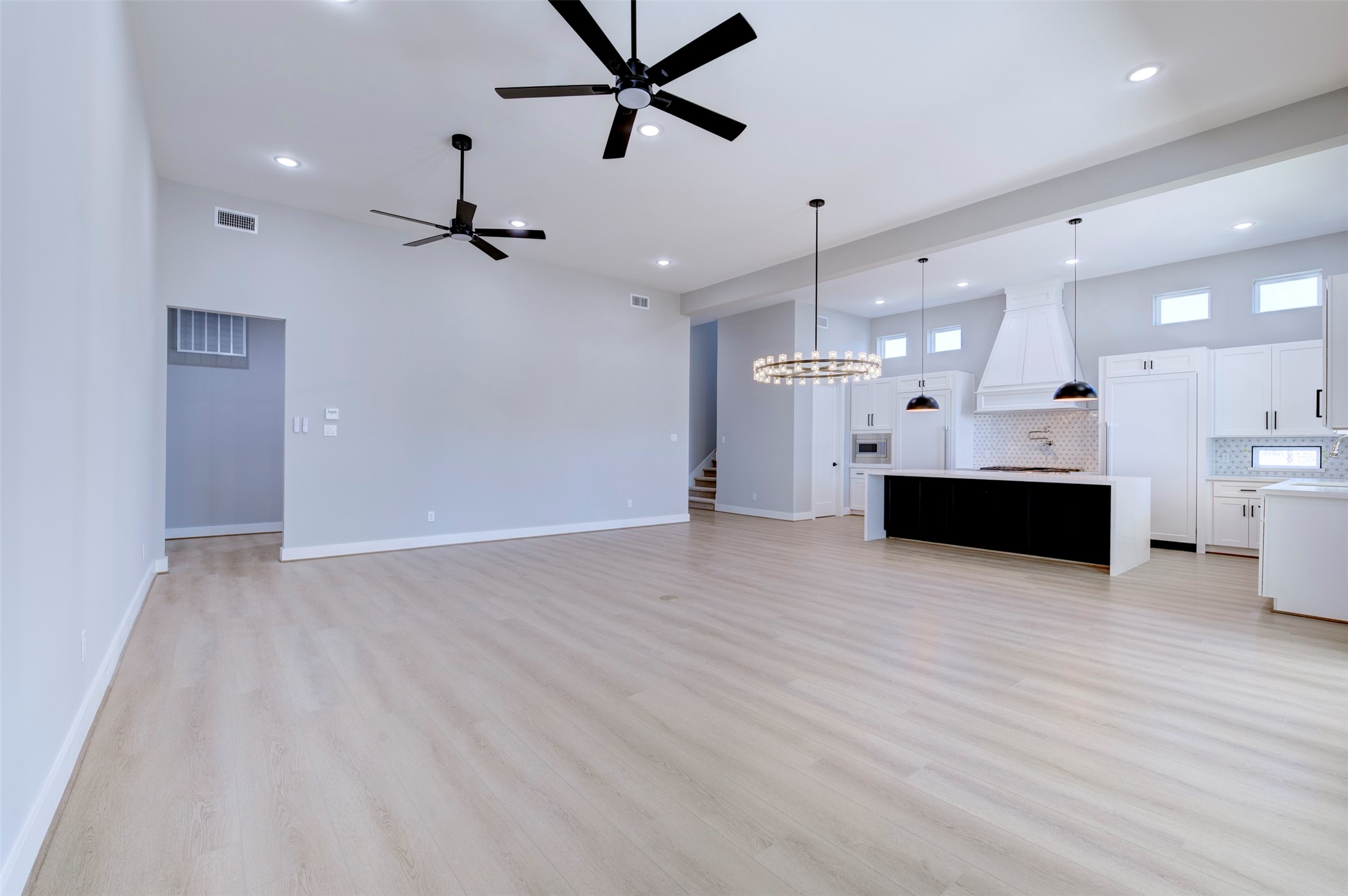 637 Bay Vista Drive Property Photo 4
