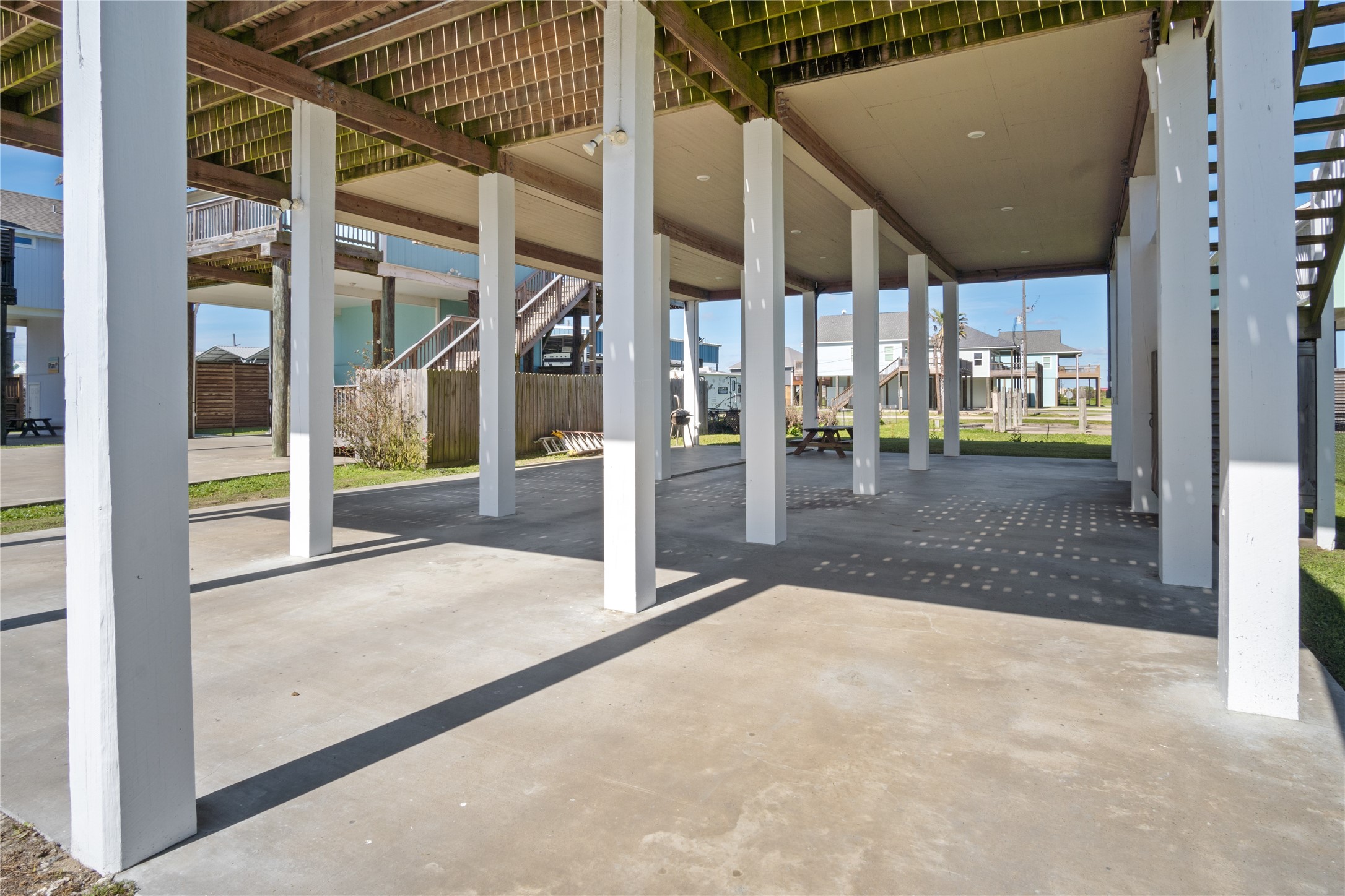 962 Meynig Drive Property Photo 3