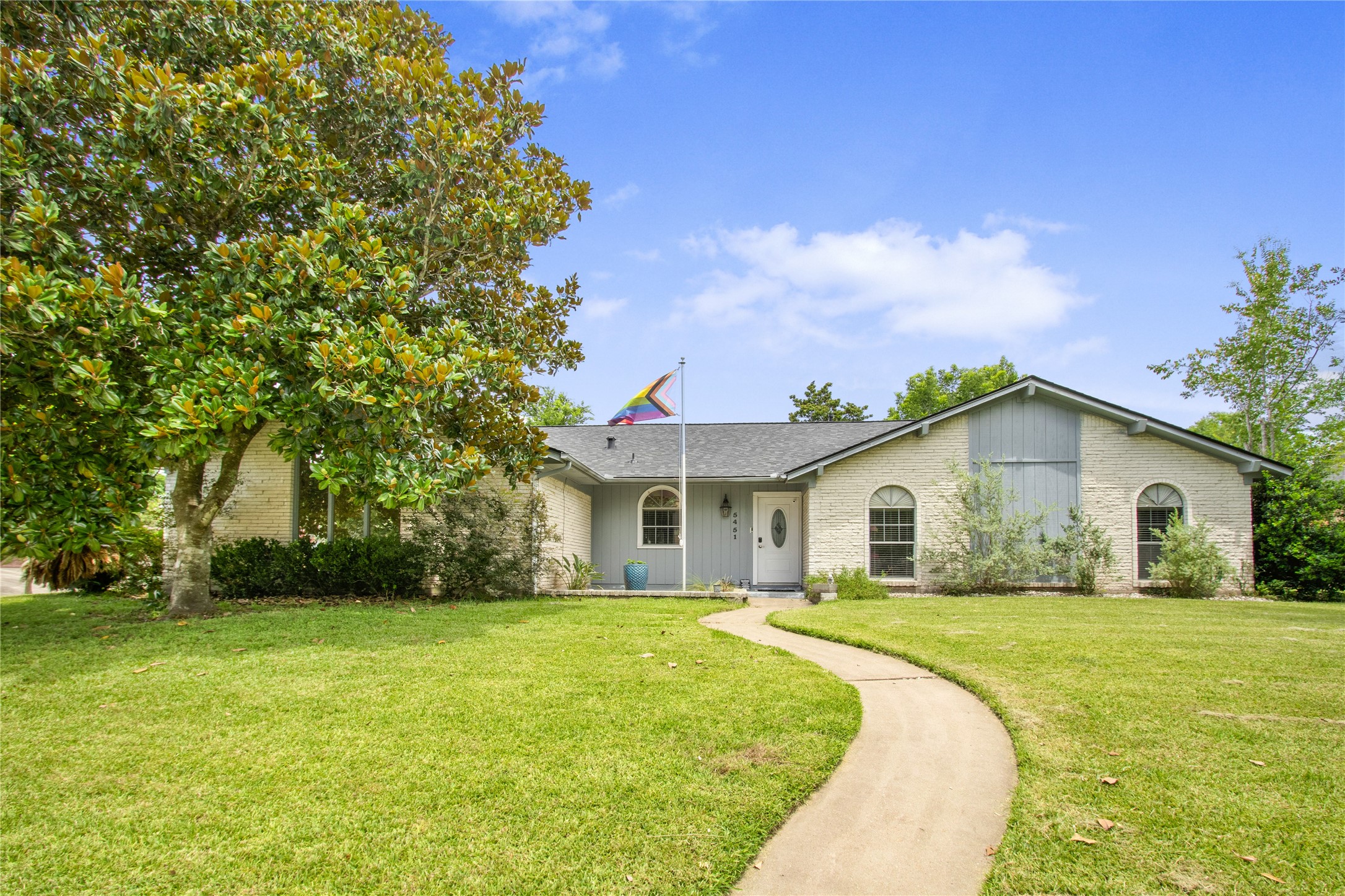 5451 Appleblossom Lane Property Photo