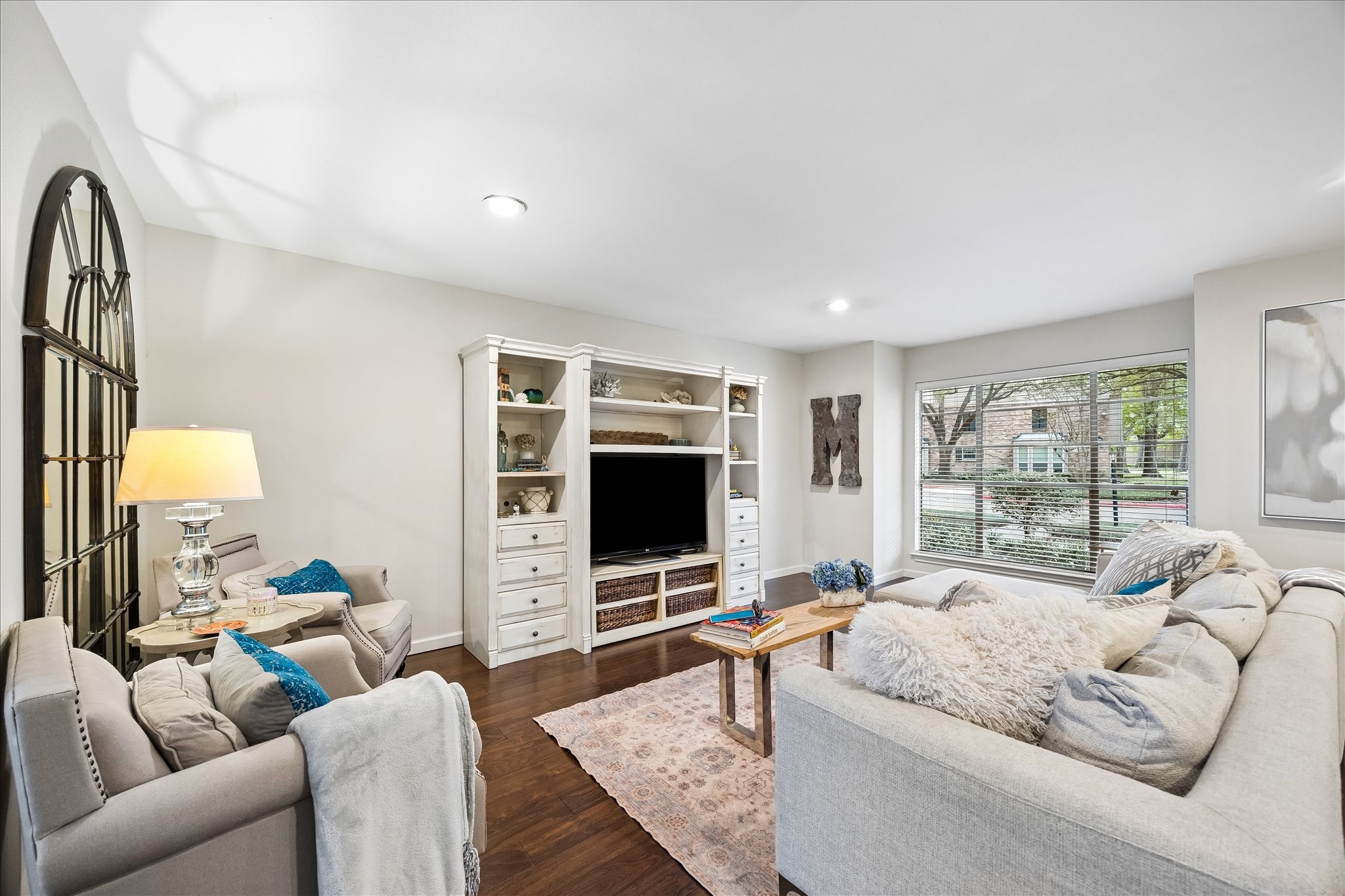 12941 Trail Hollow Drive Property Photo 4