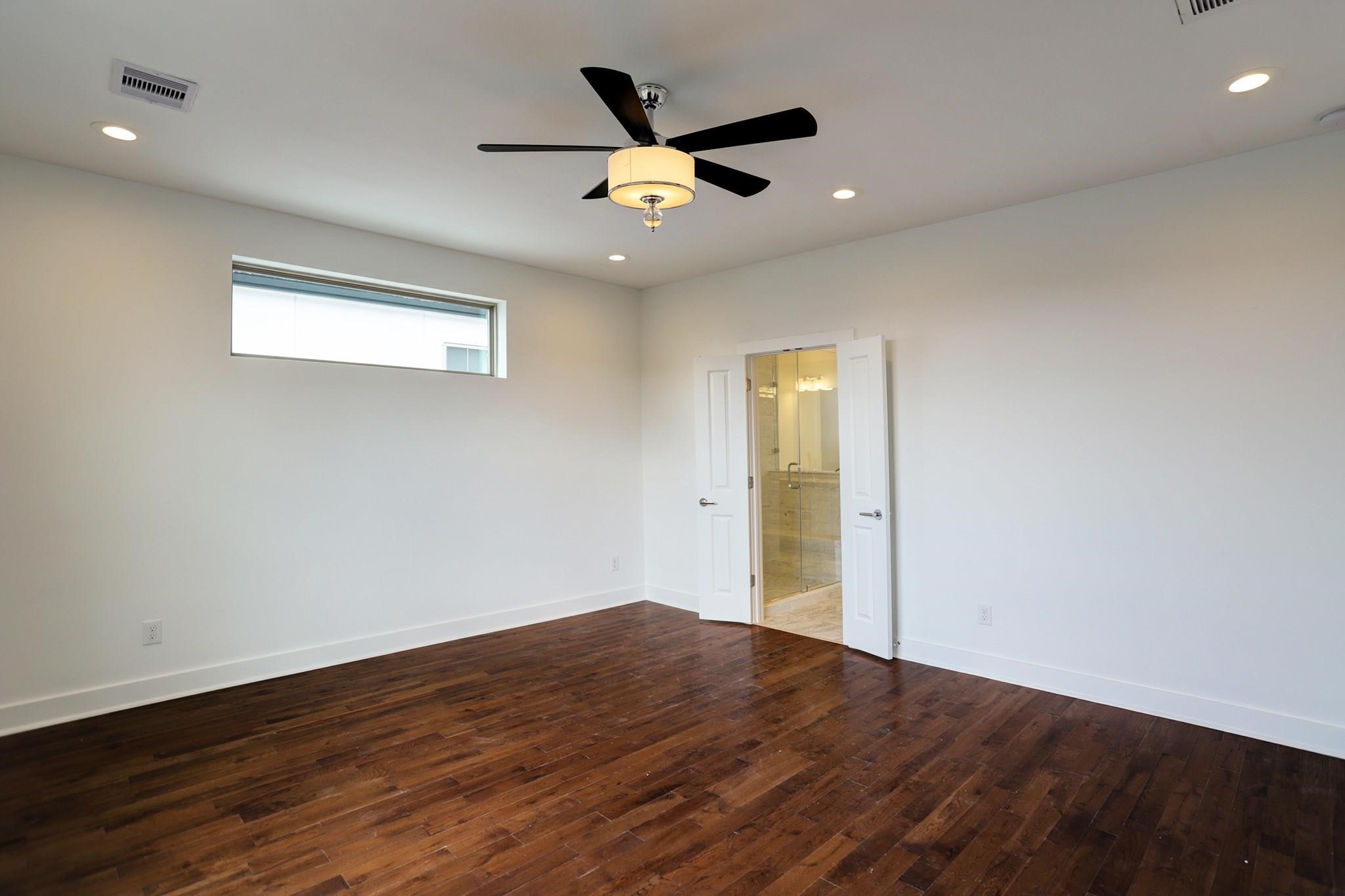 5422 Darling Street A Property Photo 14