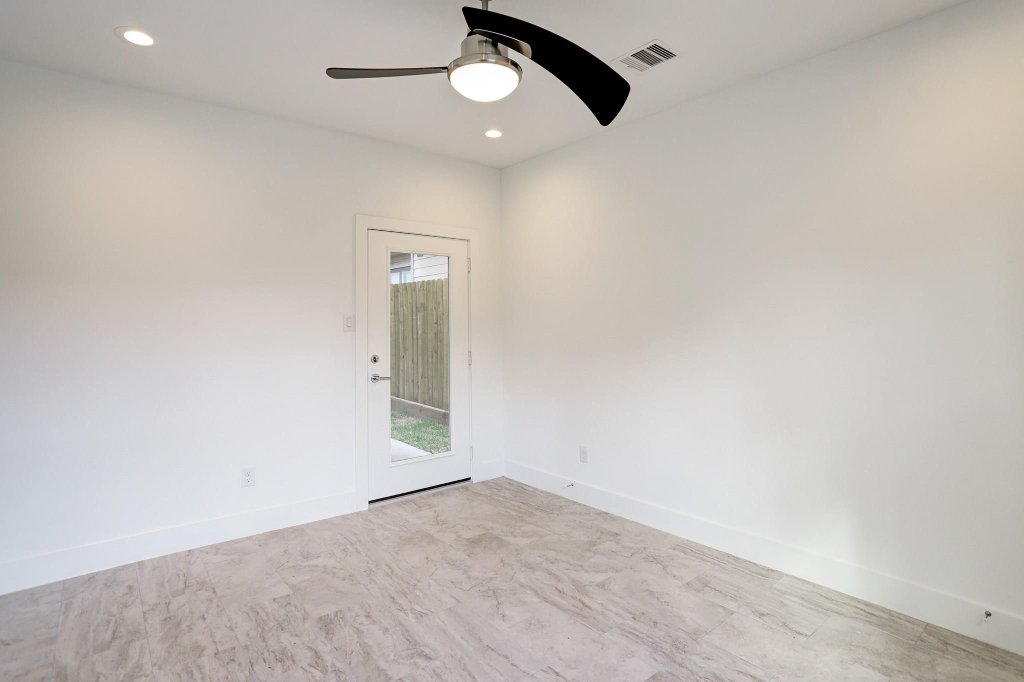 5422 Darling Street A Property Photo 23
