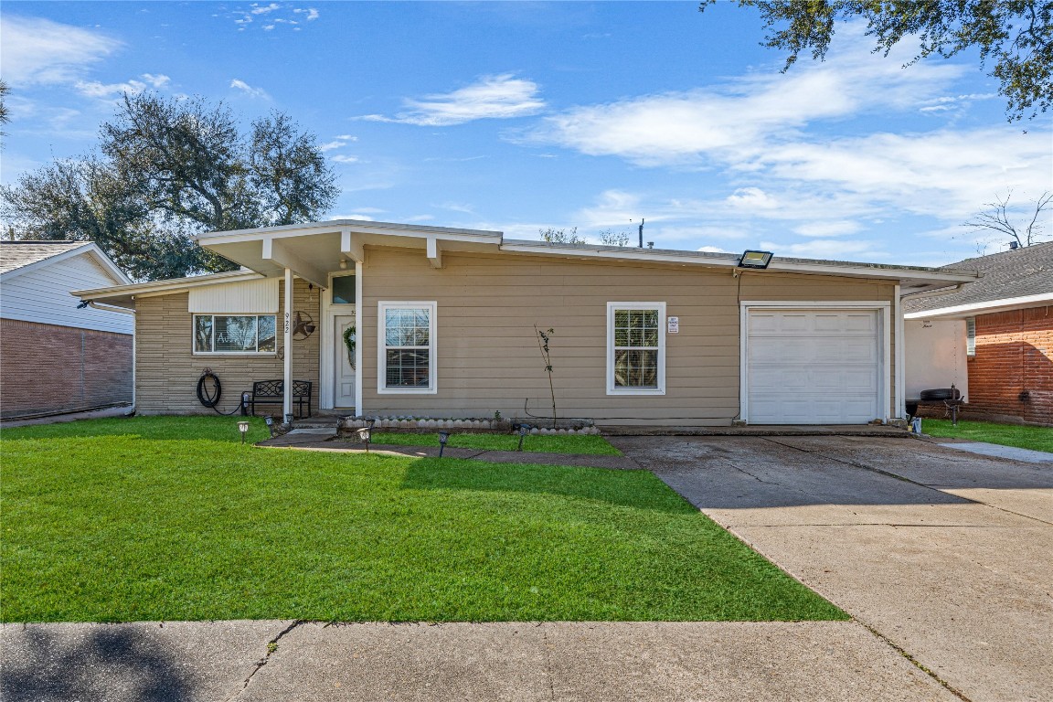 922 Gilpin Street Property Photo 1
