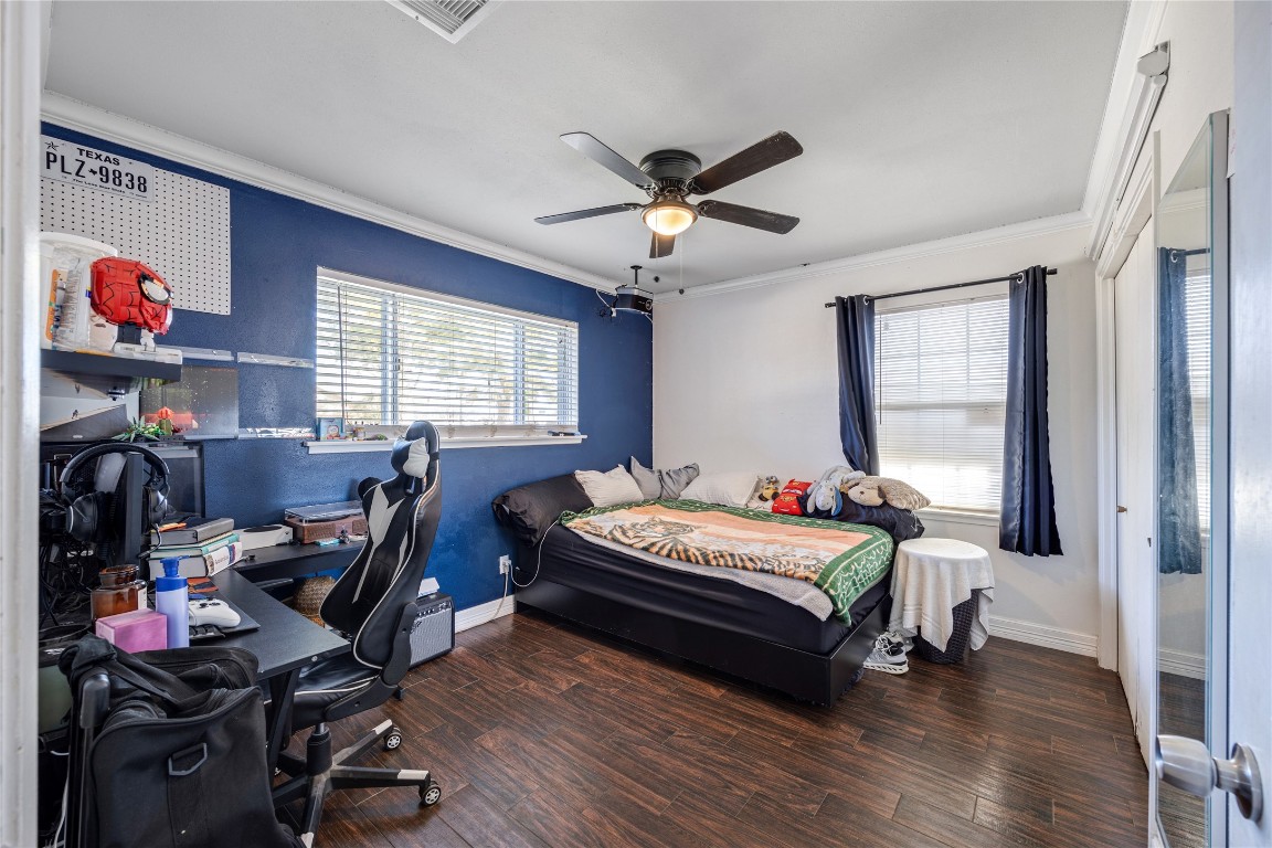 922 Gilpin Street Property Photo 15