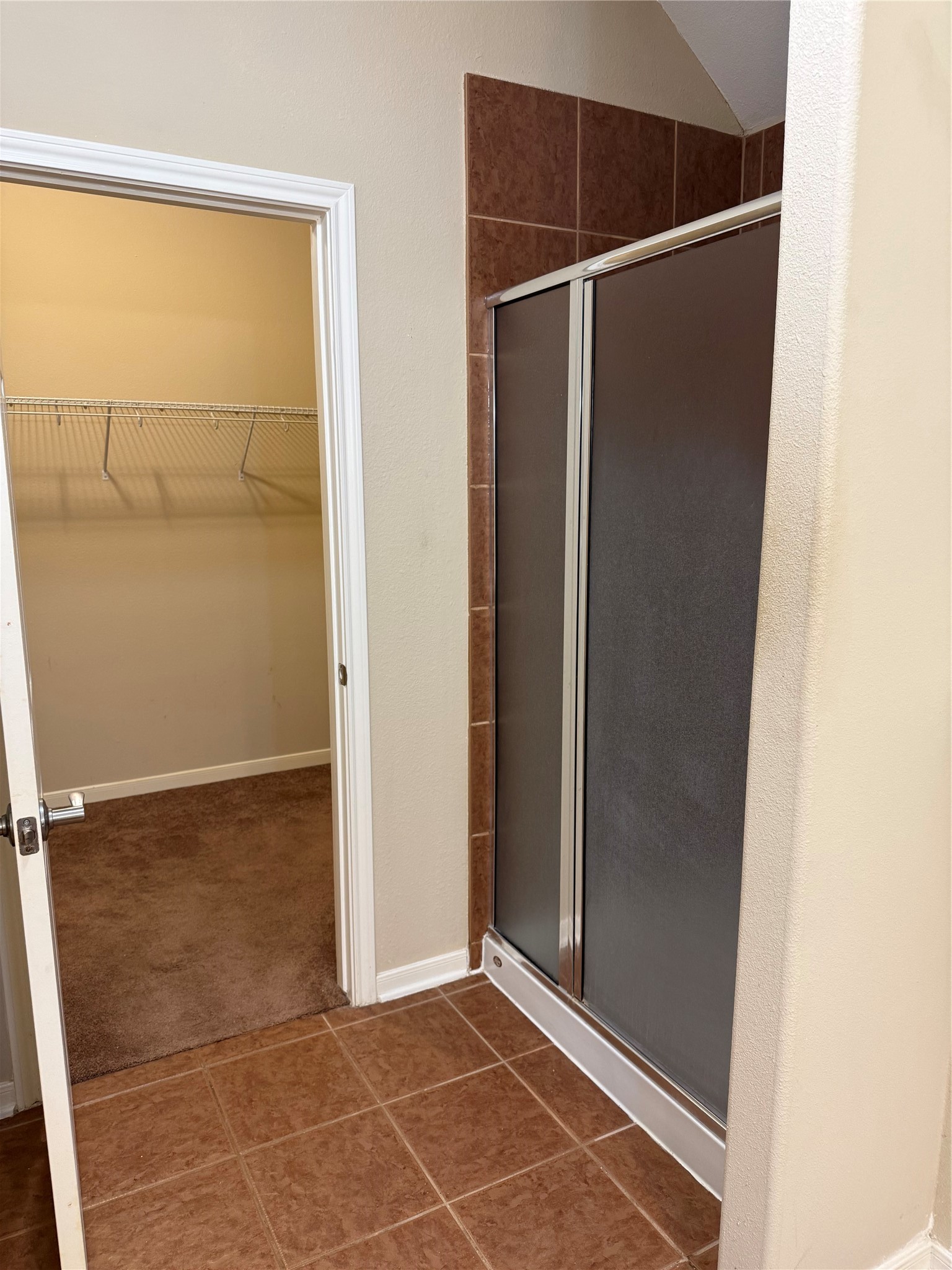 69 N Hill Avenue Property Photo 9