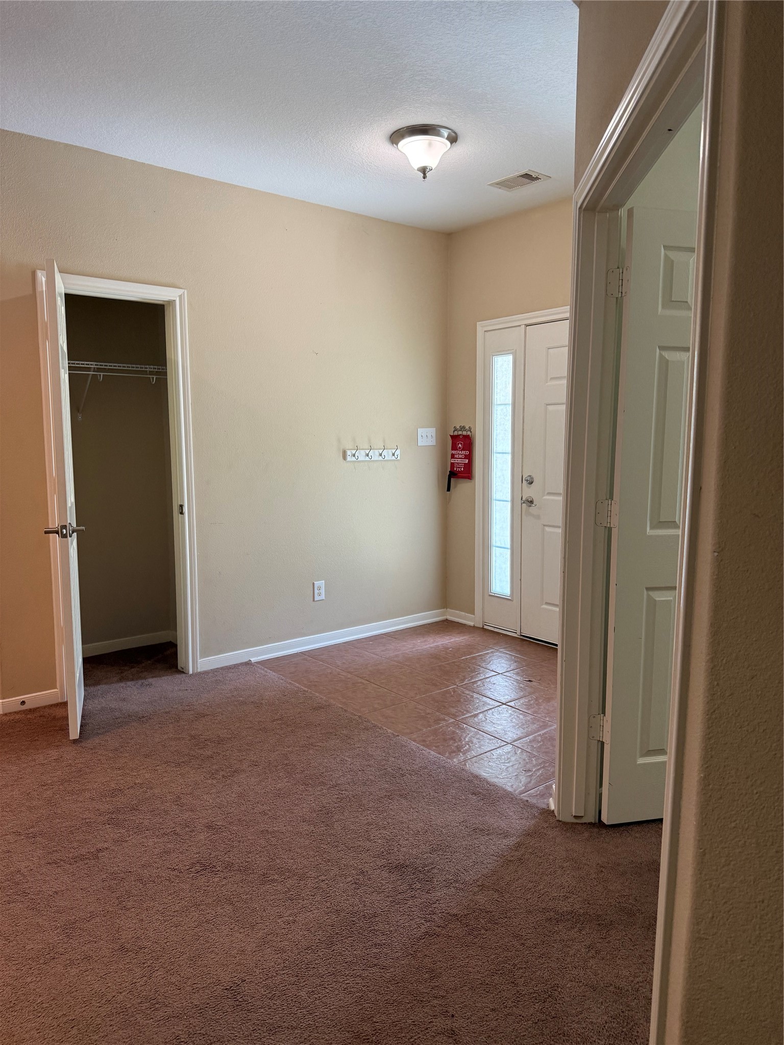 69 N Hill Avenue Property Photo 11