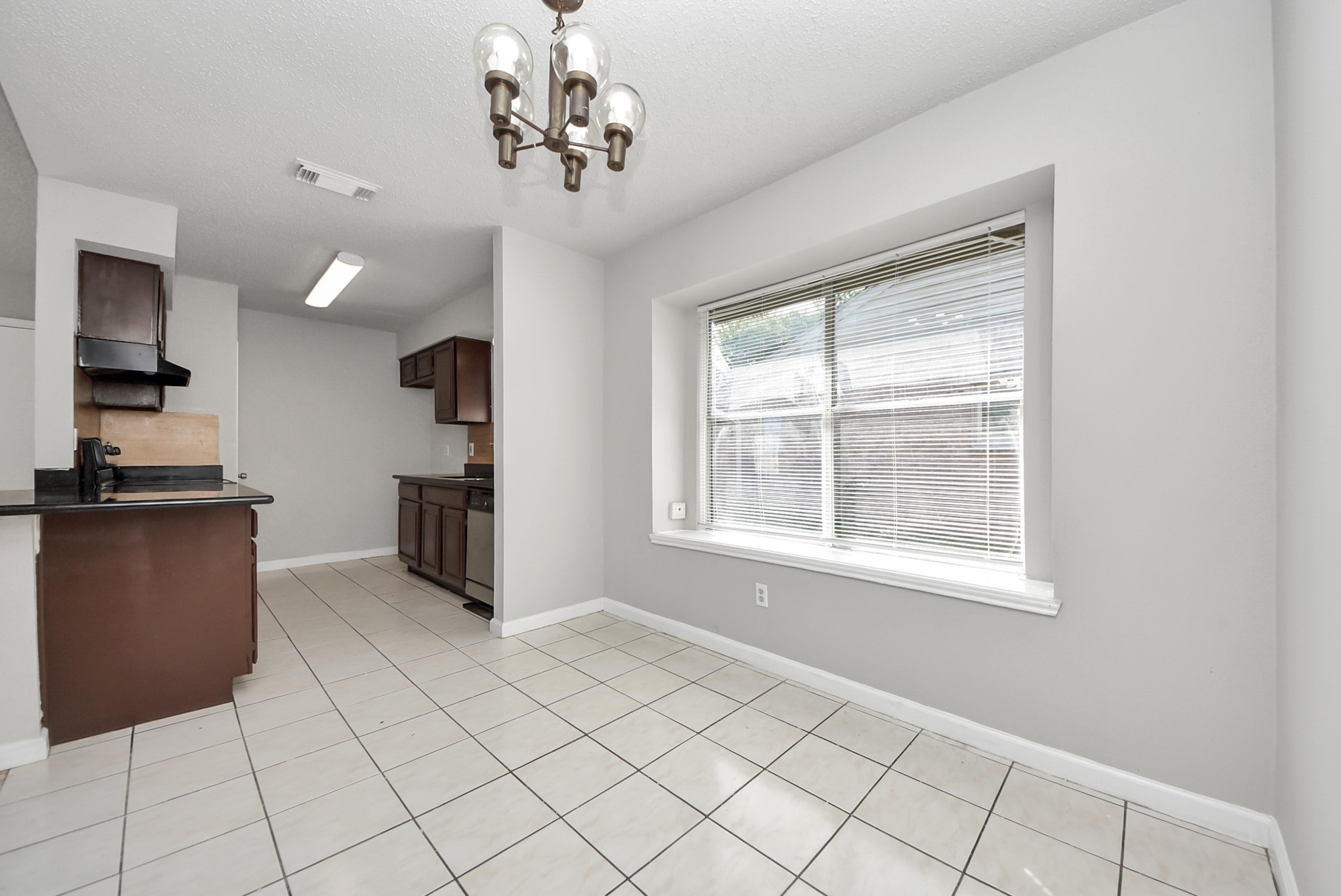 1911 Hammerwood Drive Property Photo 15
