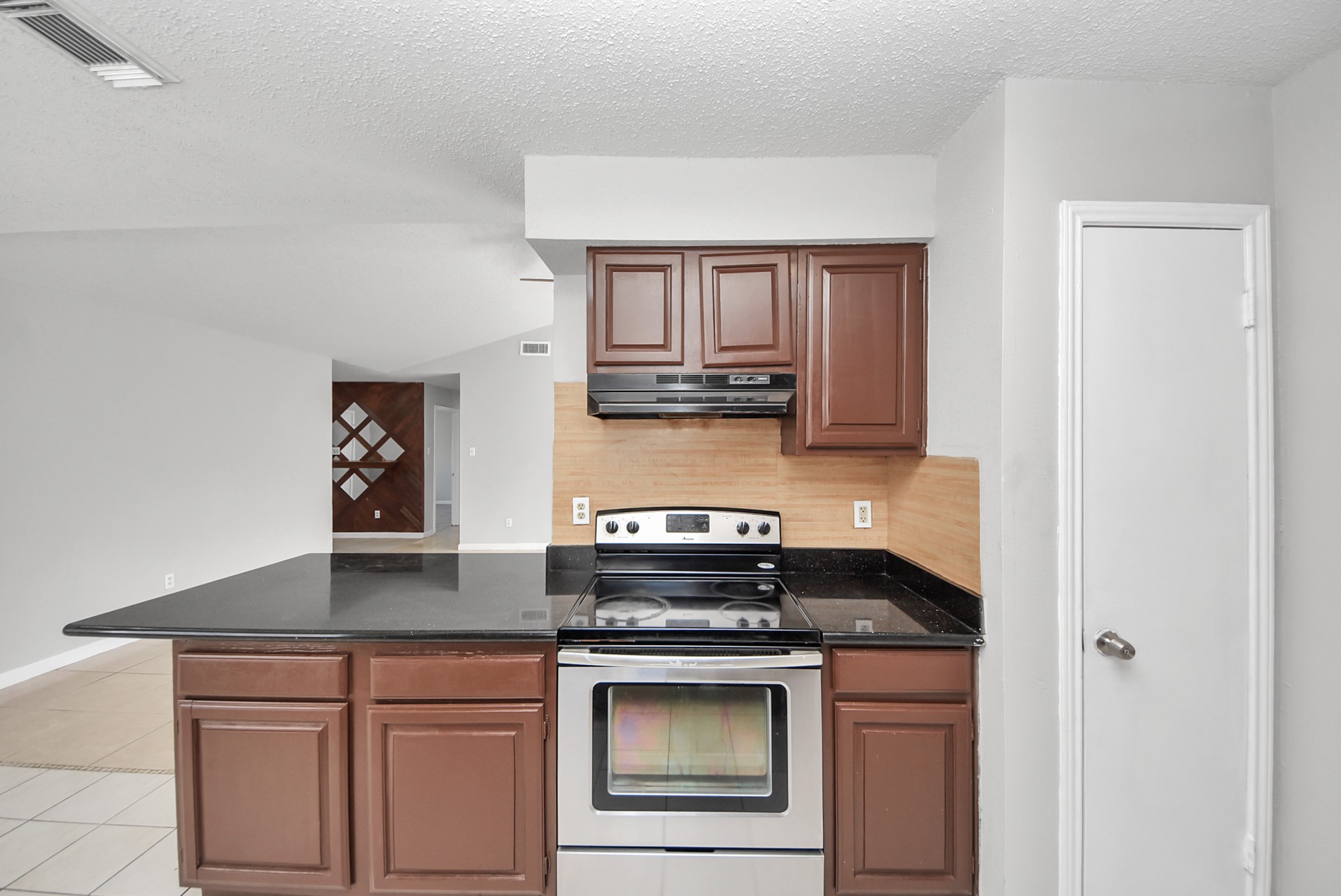 1911 Hammerwood Drive Property Photo 17