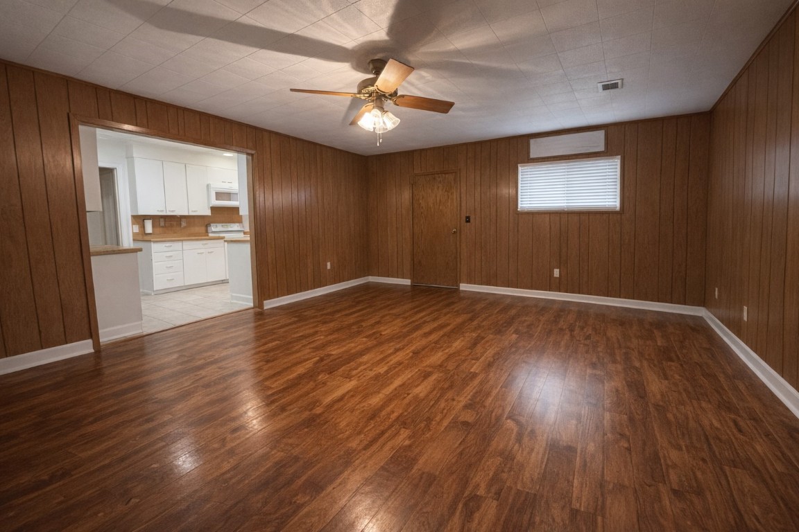 714 Frankie Property Photo 8