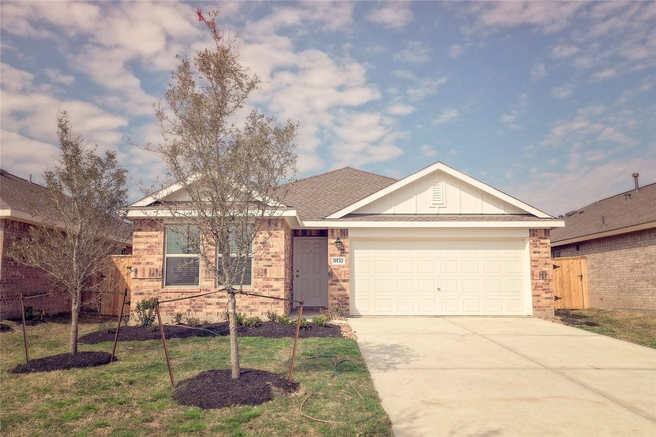 9530 Brookside Point Drive Property Photo 1