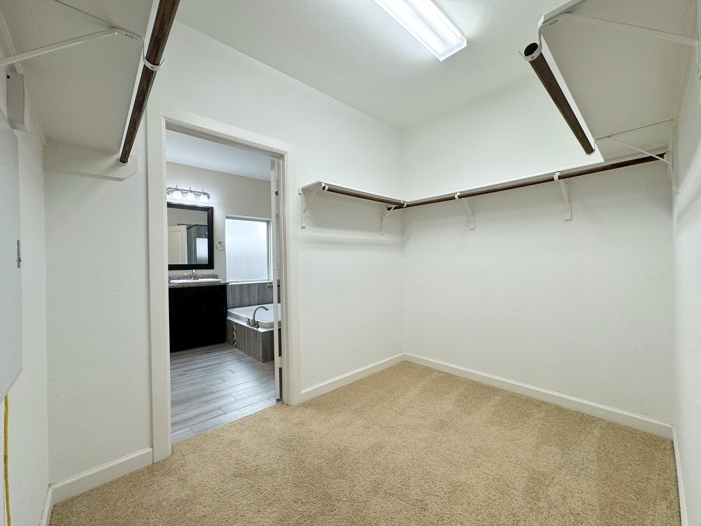 2514 Deerwood Heights Lane Property Photo 27
