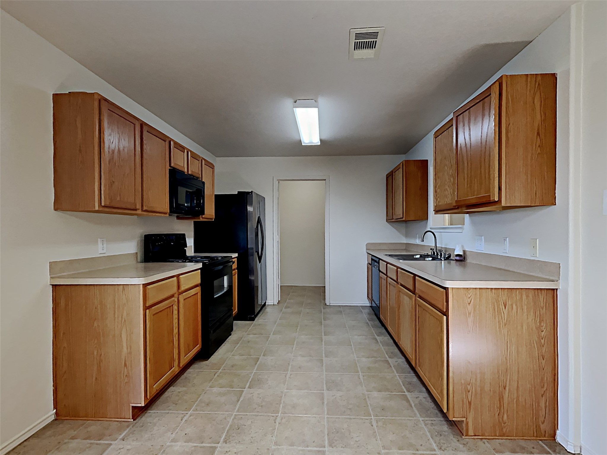 1118 Curtis Crossing Property Photo 2