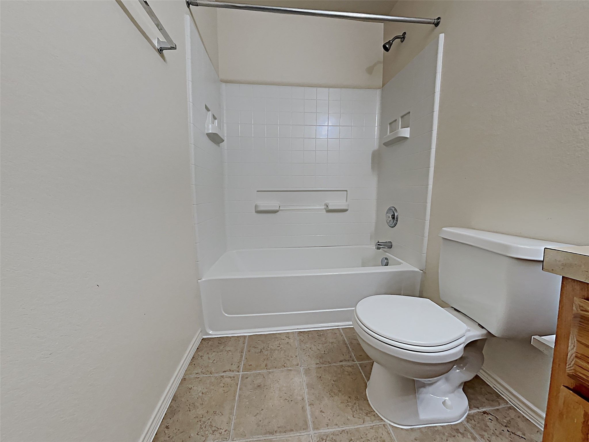1118 Curtis Crossing Property Photo 8