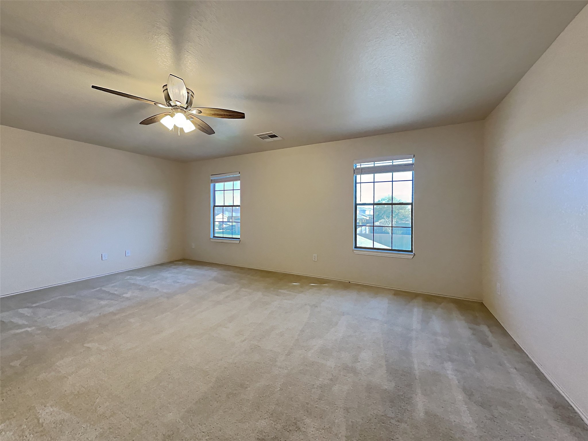 1118 Curtis Crossing Property Photo 11