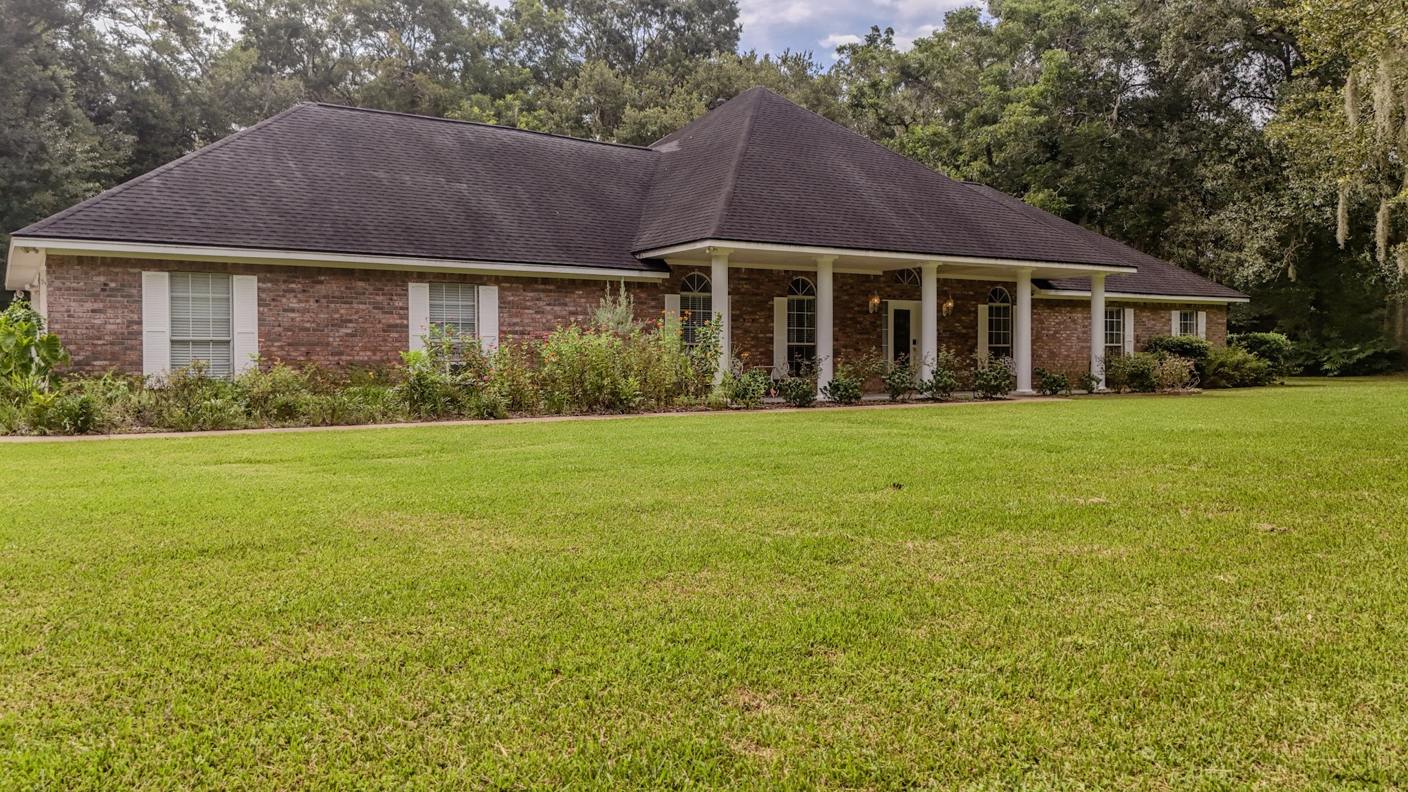 2002 Sugar Mill Lane Property Photo 2