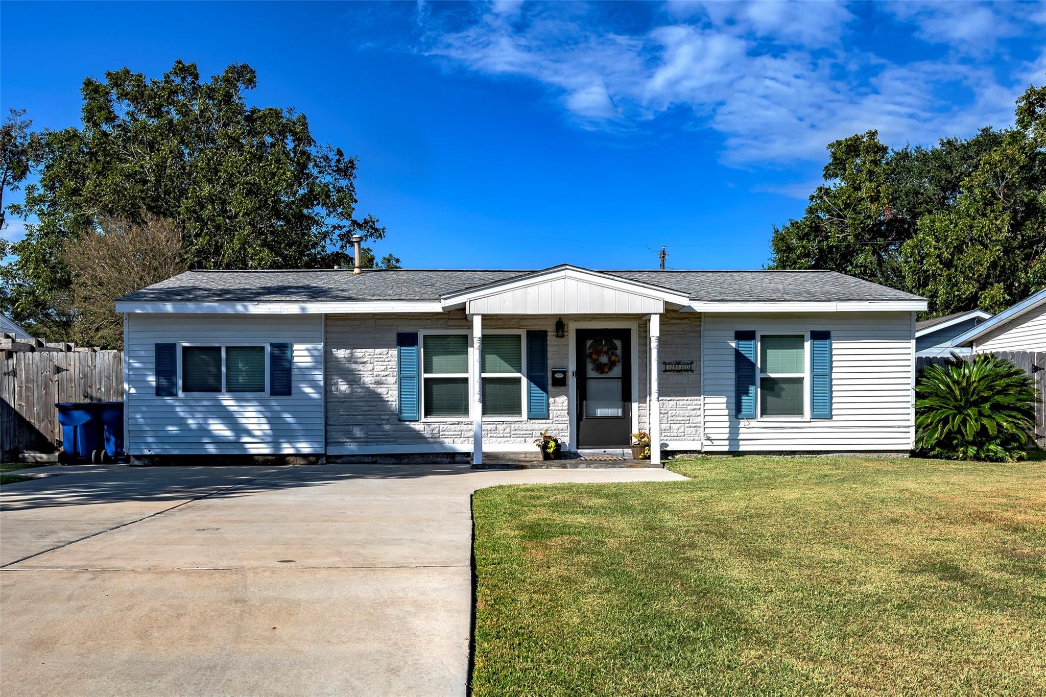 1810 3rd Avenue N, Texas City Tx 77590 Property Photo 1