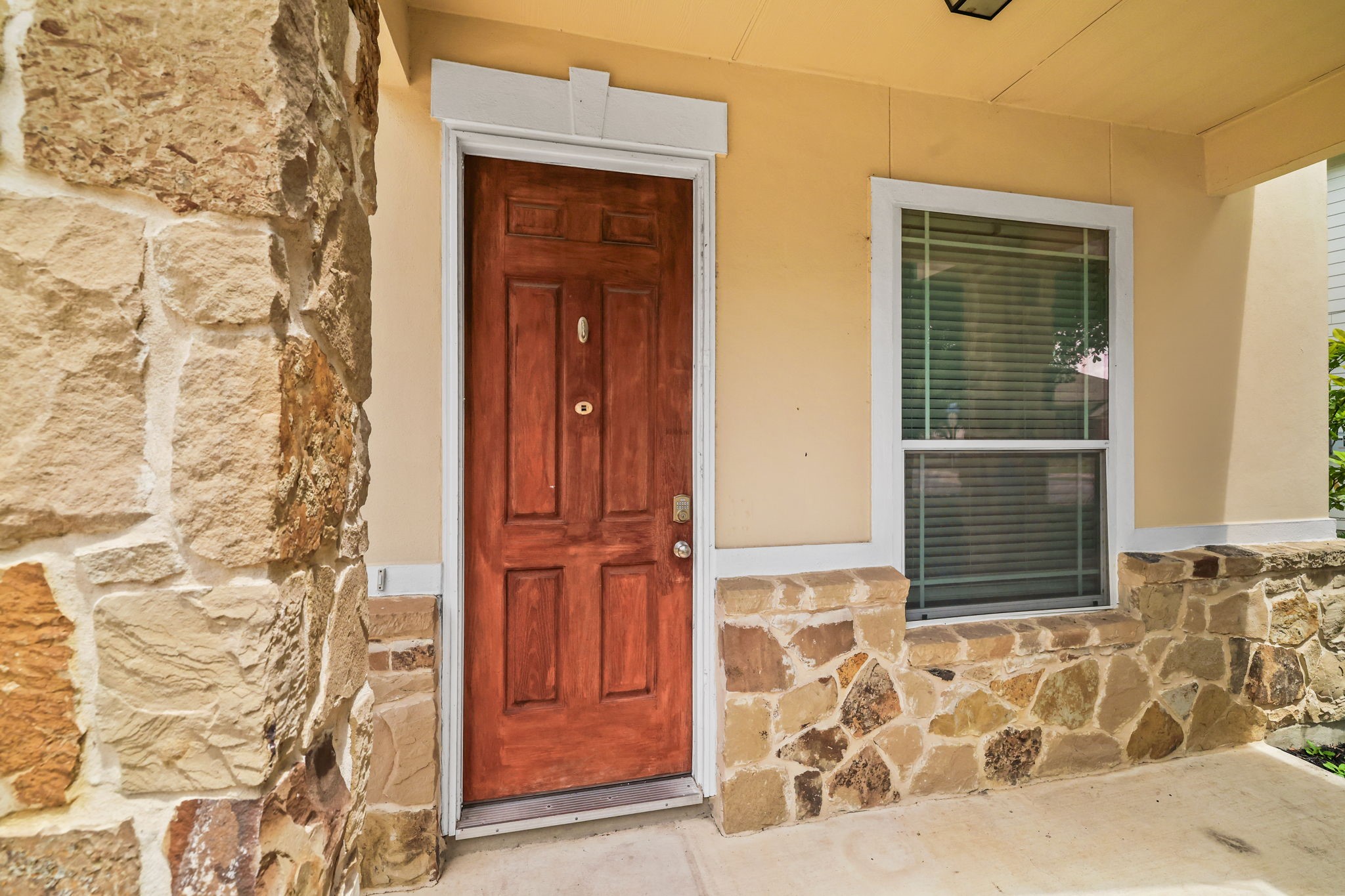 3103 Thunder Gulch Property Photo 4