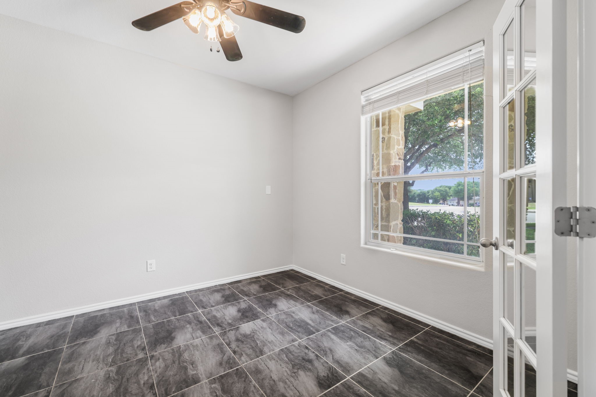 3103 Thunder Gulch Property Photo 6