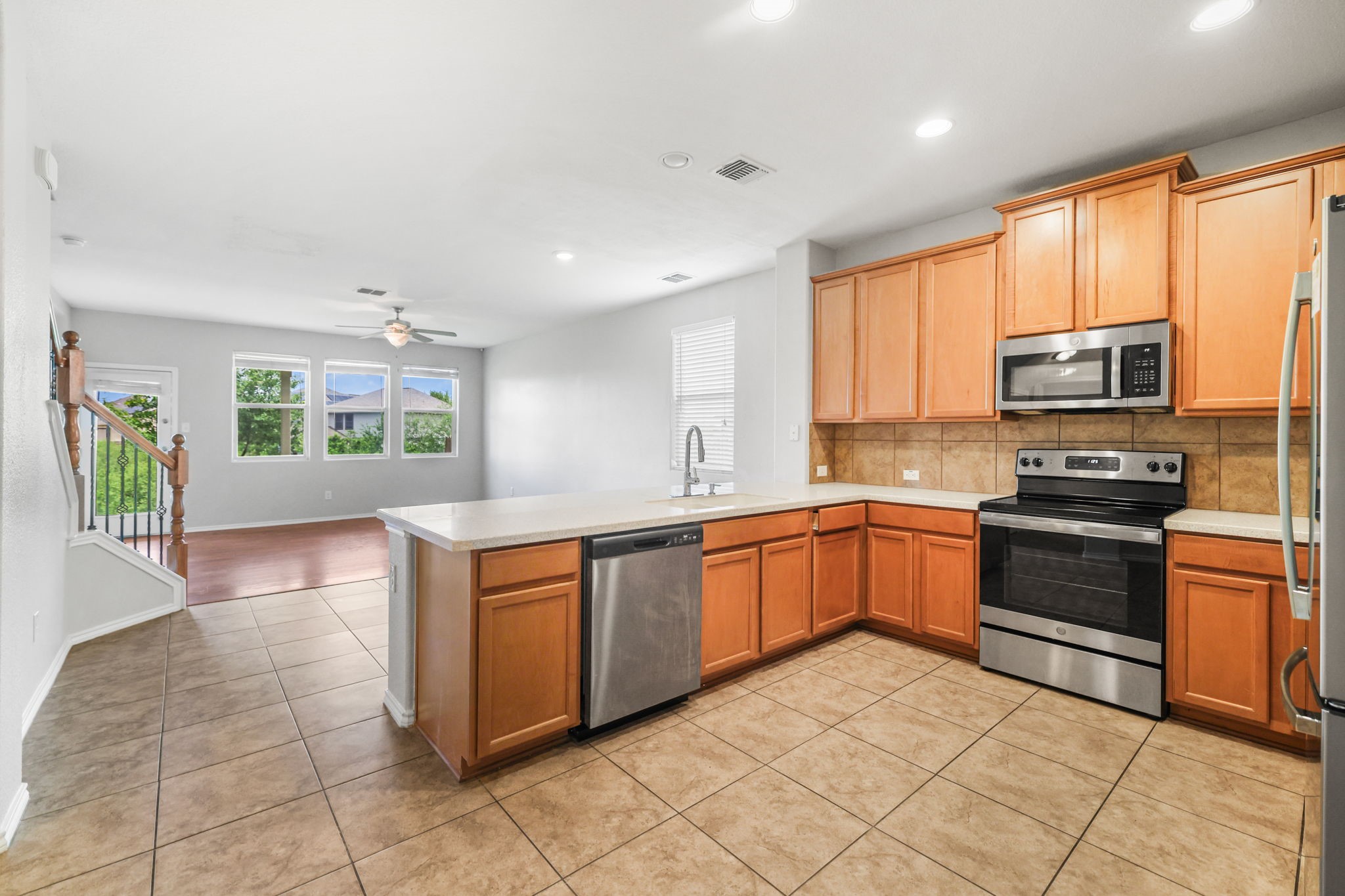 3103 Thunder Gulch Property Photo 8
