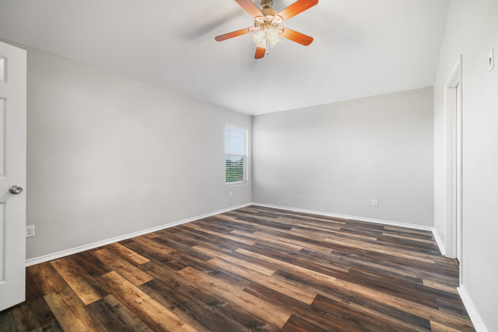3103 Thunder Gulch Property Photo 34