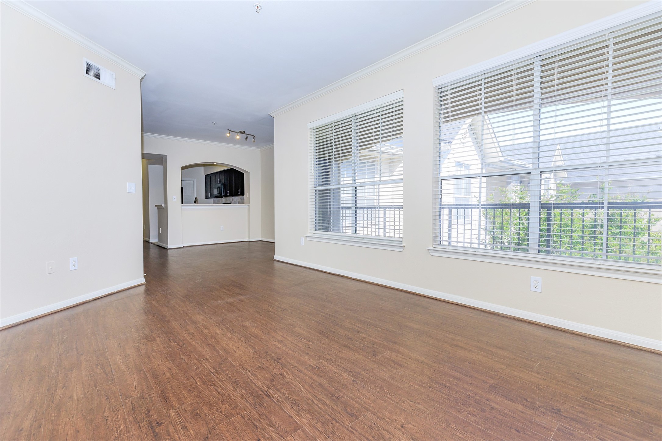 5510 S Rice Avenue 428 Property Photo 6