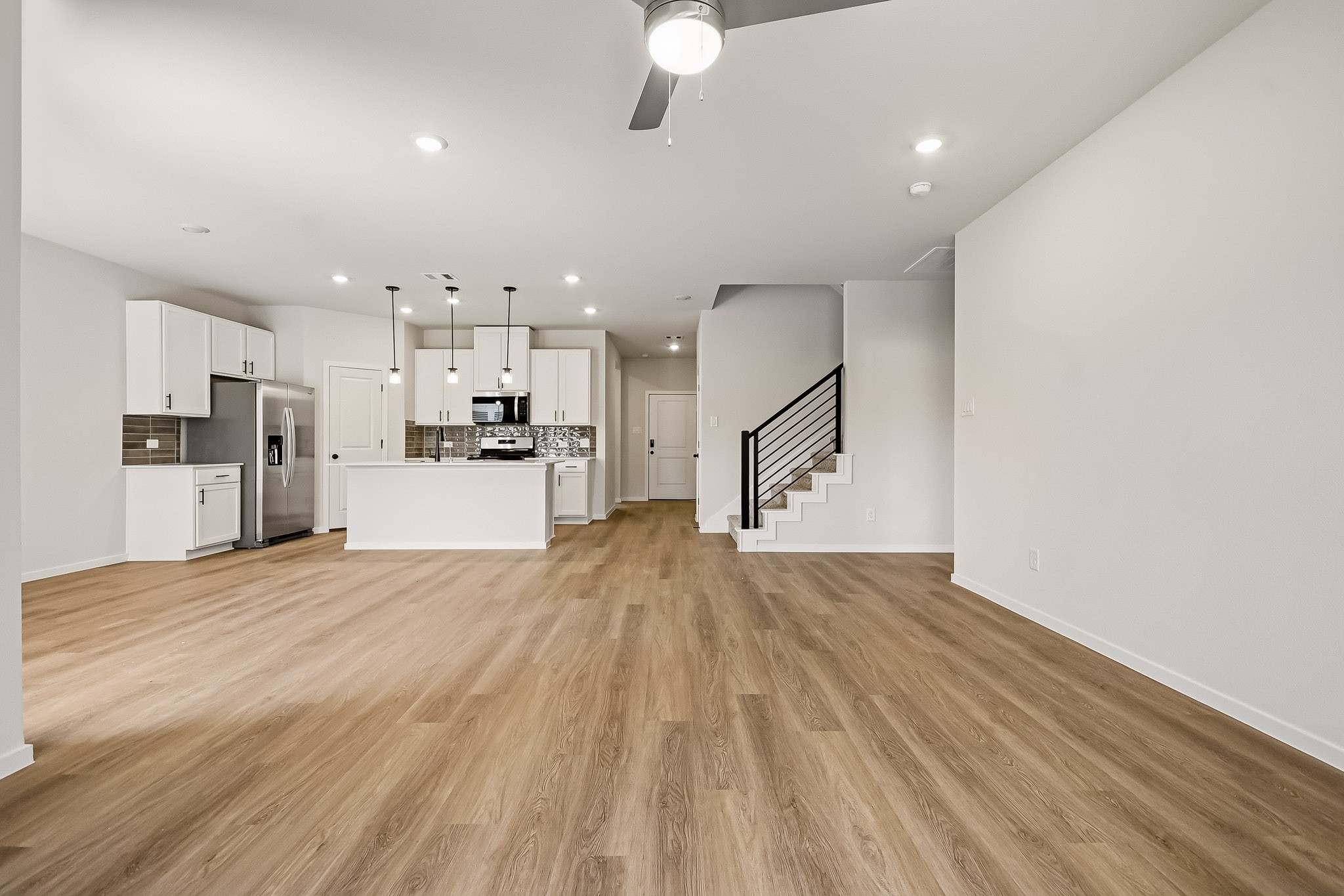 22015 Messina Springs Drive Property Photo 3