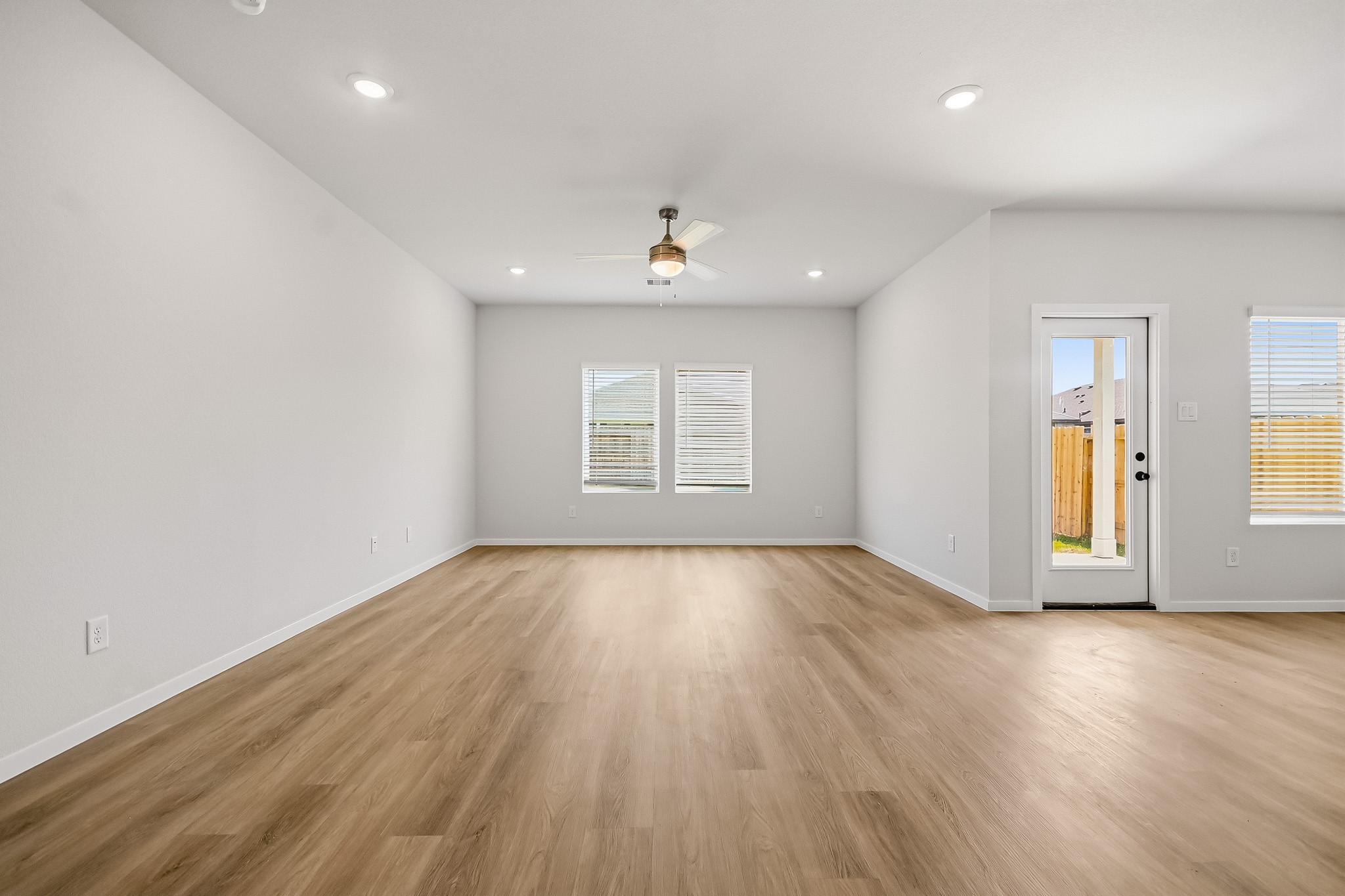 22015 Messina Springs Drive Property Photo 5