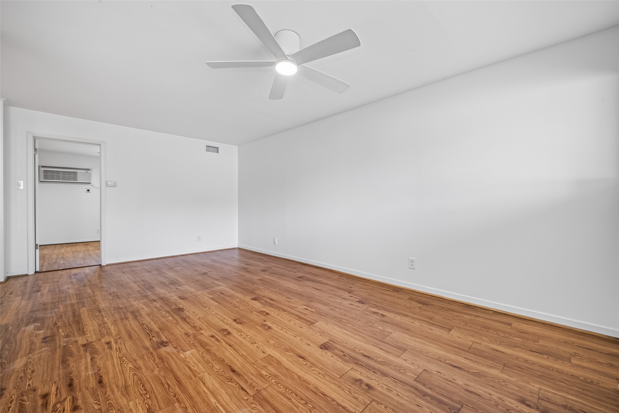 1217 Heights Boulevard 6 Property Photo 3