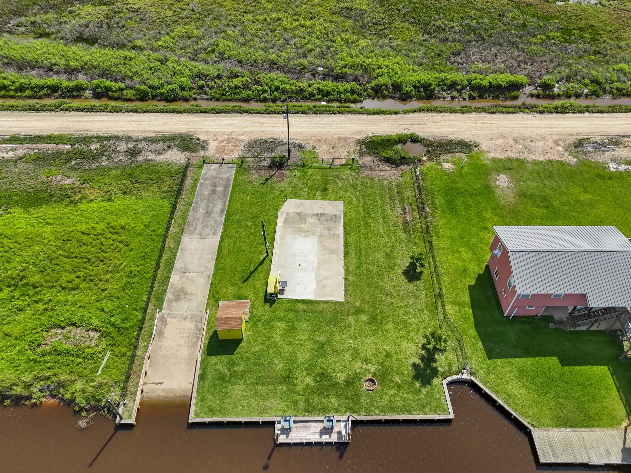 683 Hall Avenue Property Photo 4