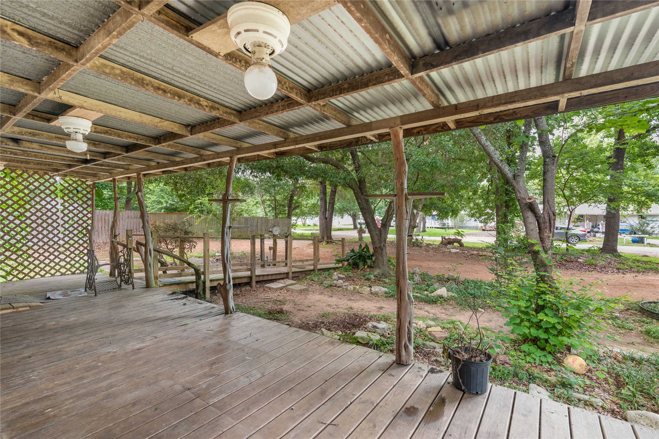 402 Baltzell Drive Property Photo 3