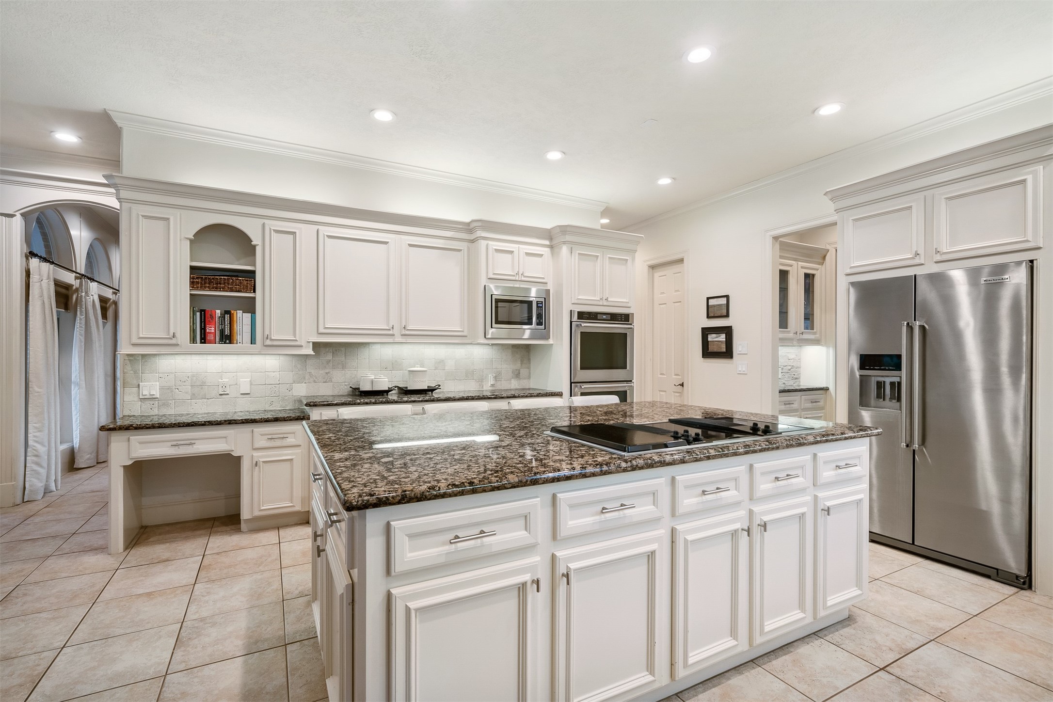 2 Lenox Hill Drive Property Photo 16