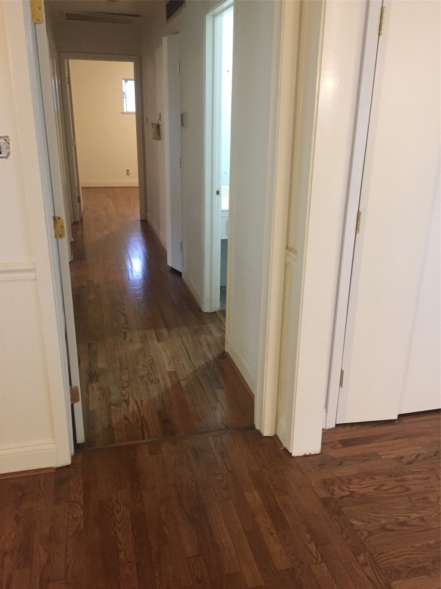 8719 Manhattan Drive Property Photo 9