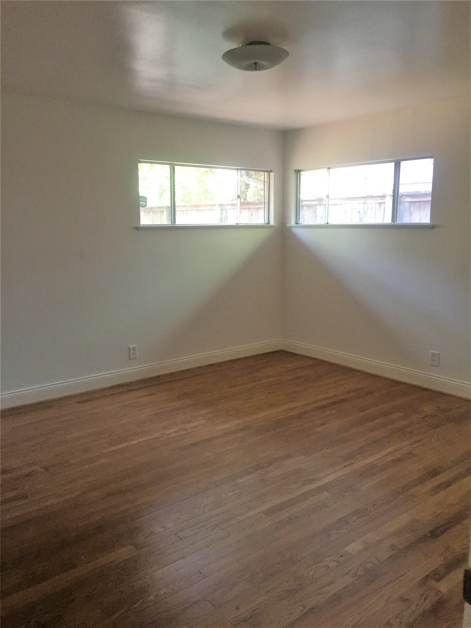 8719 Manhattan Drive Property Photo 11