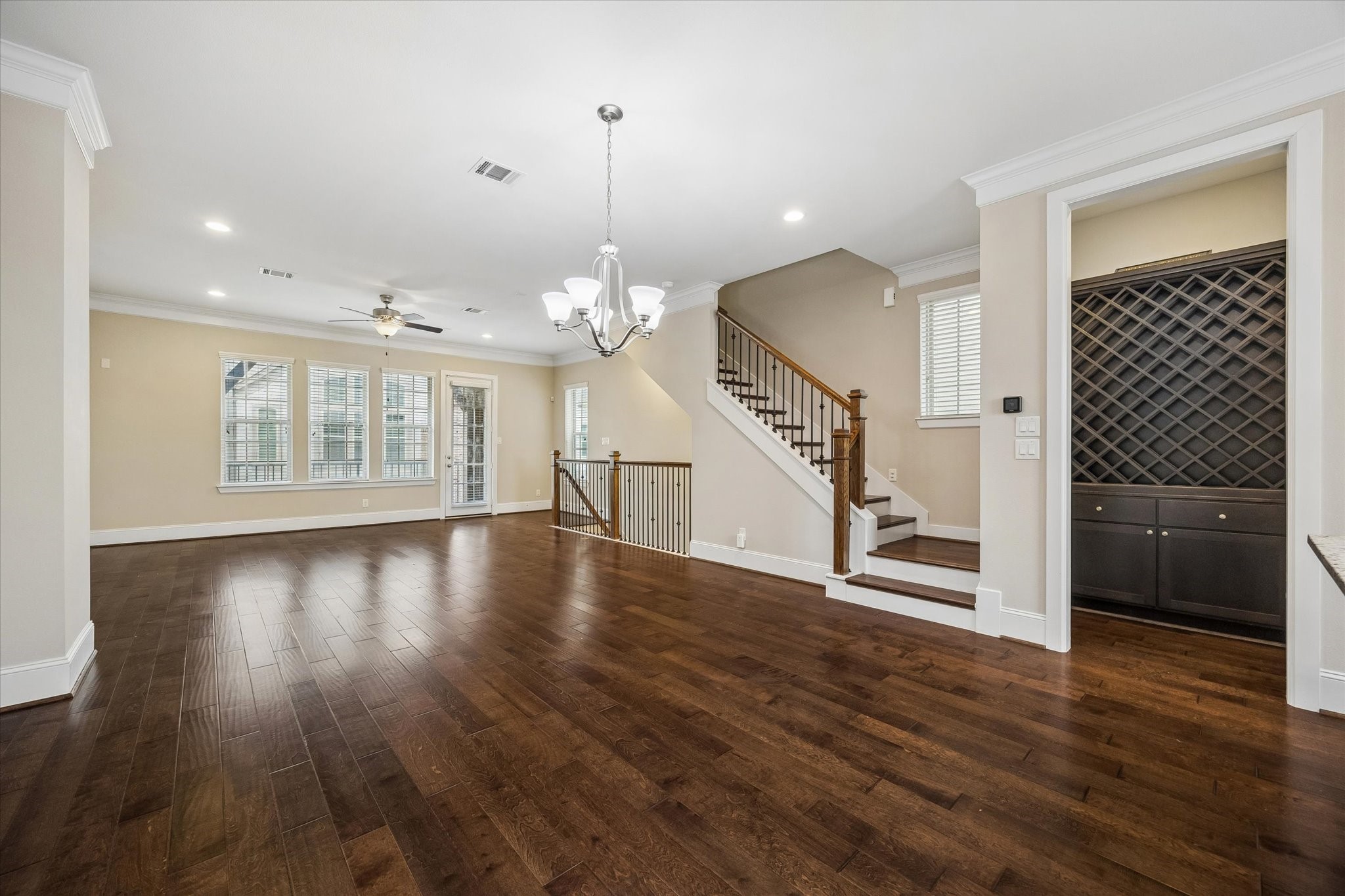 8304 Ginger Oak Street Property Photo 6