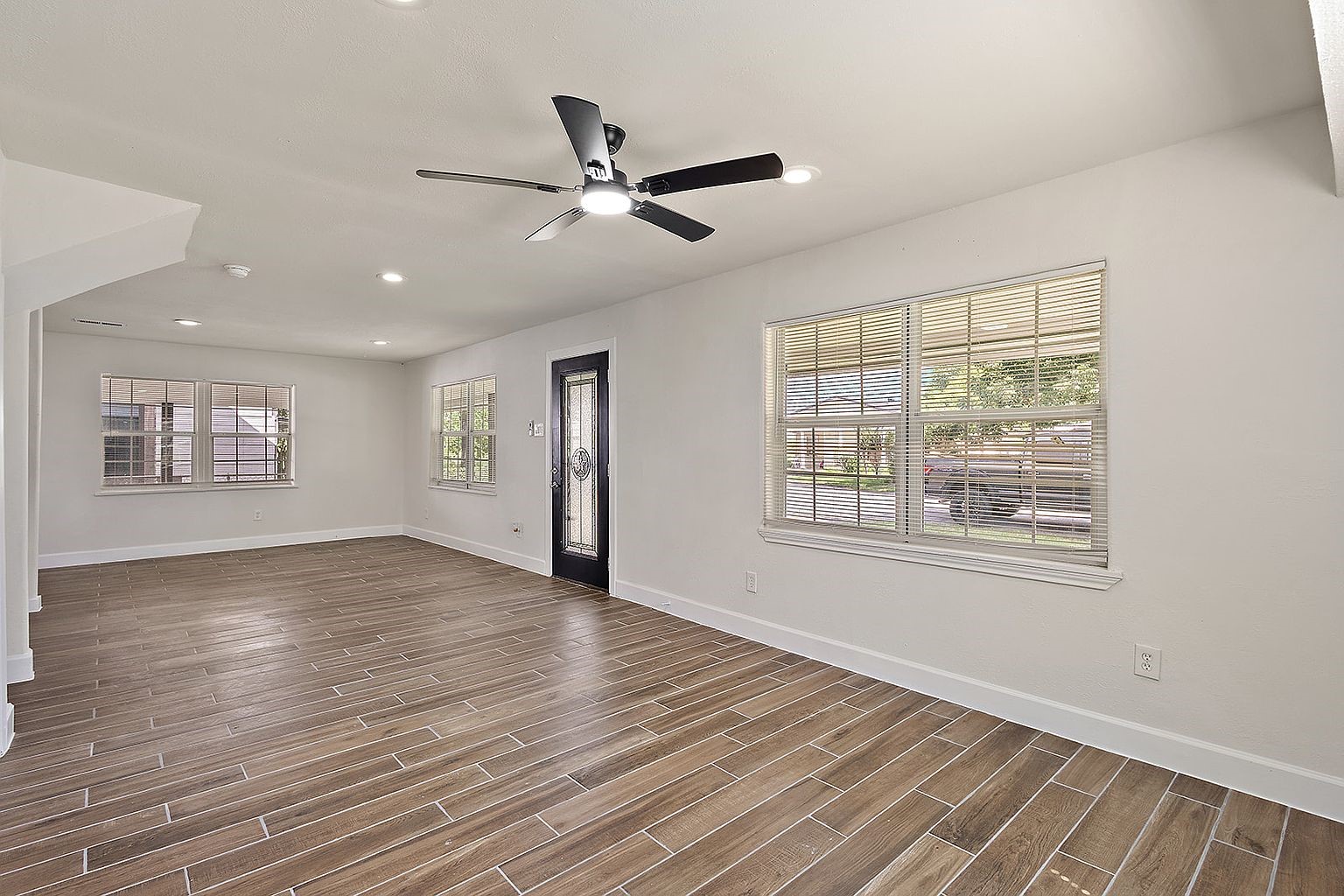 10106 Burman Street Property Photo 4