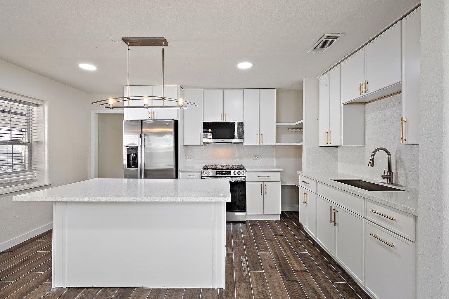 10106 Burman Street Property Photo 6