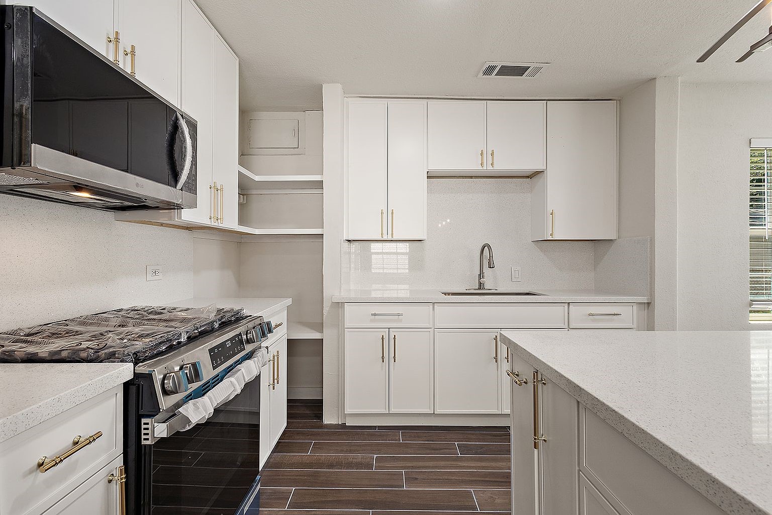 10106 Burman Street Property Photo 7