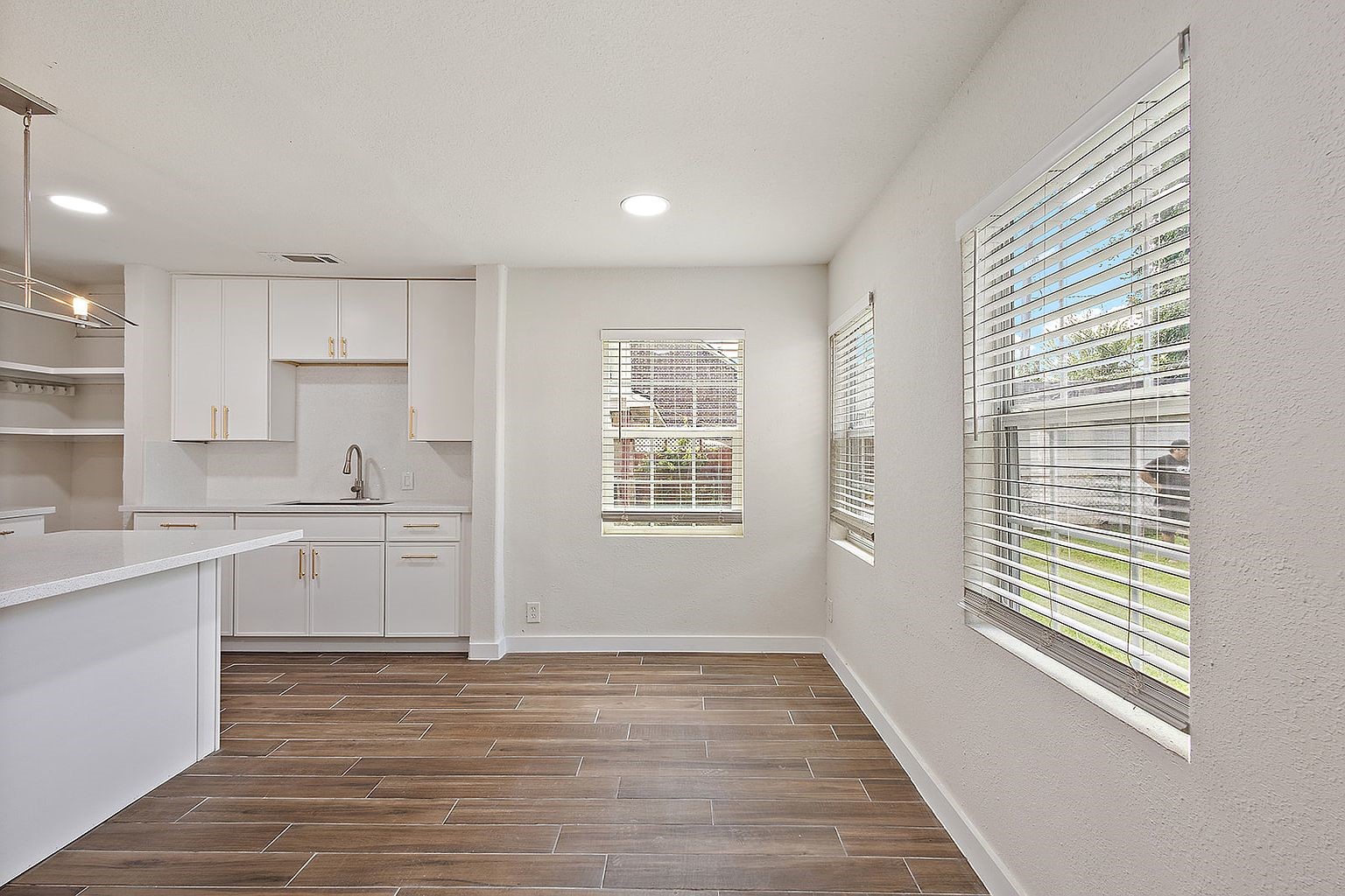 10106 Burman Street Property Photo 8