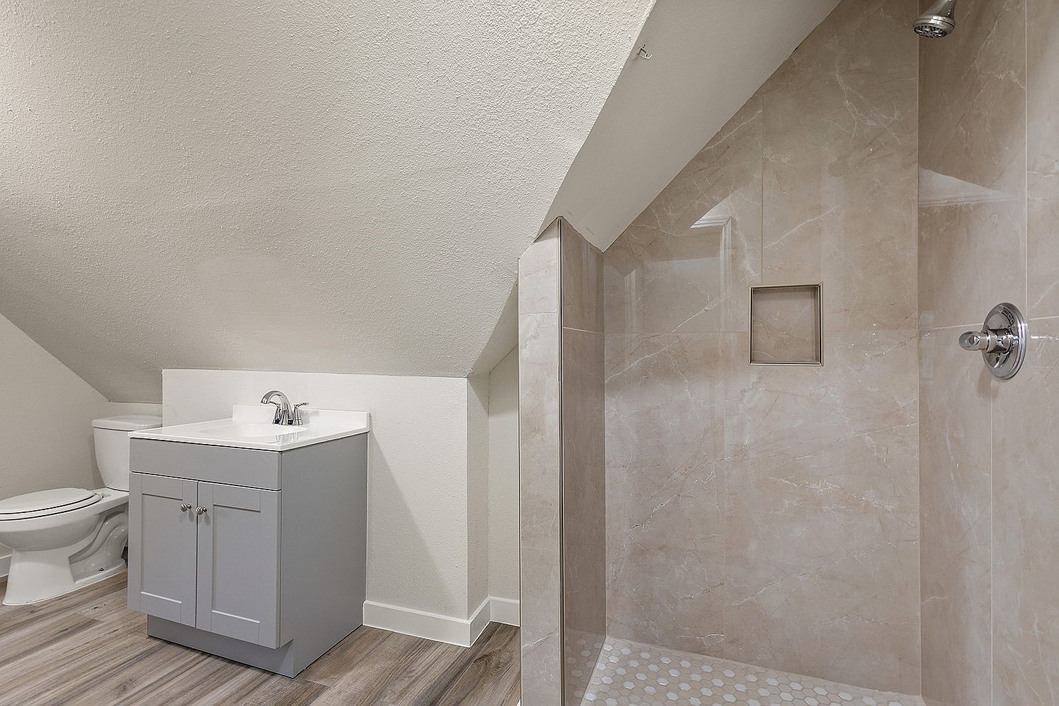10106 Burman Street Property Photo 14
