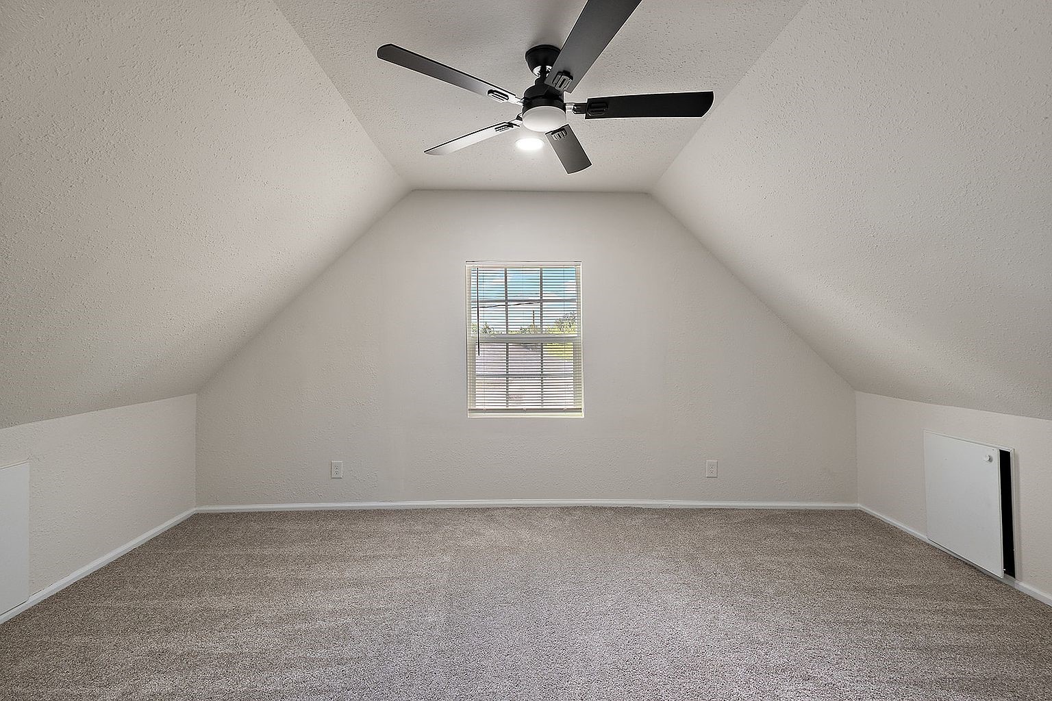 10106 Burman Street Property Photo 18