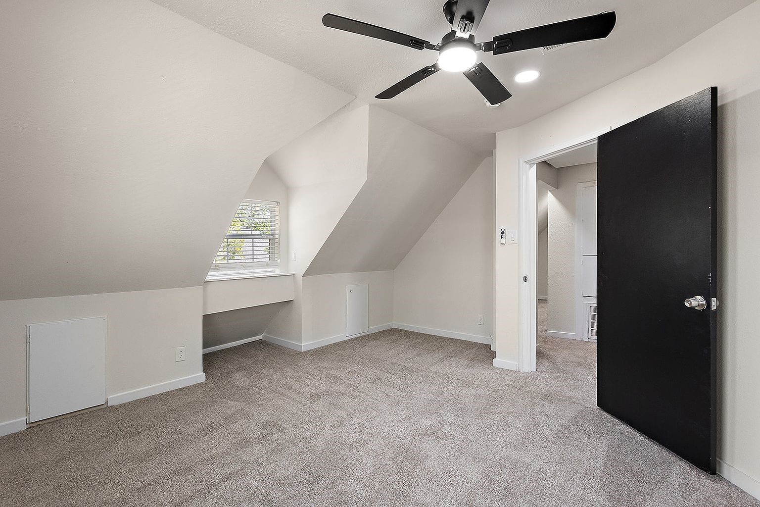 10106 Burman Street Property Photo 21