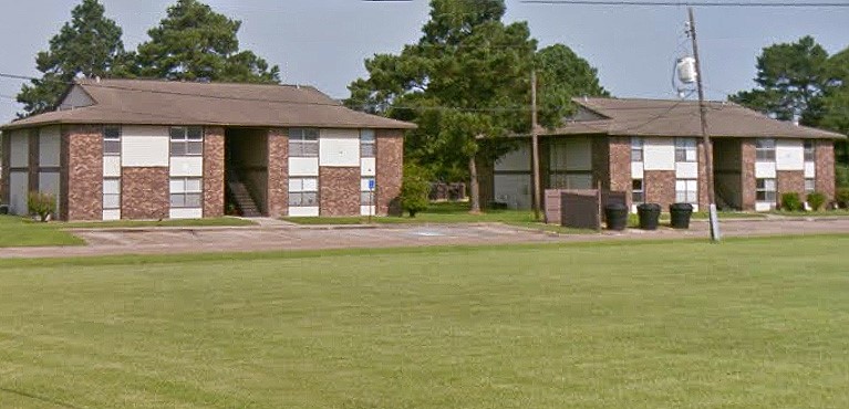 809 8th Street Property Photo 4