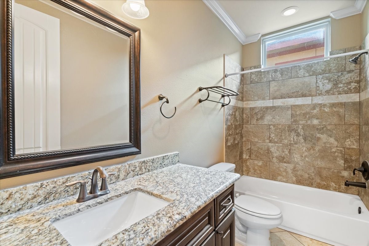 1518 Amundsen Street Property Photo 23