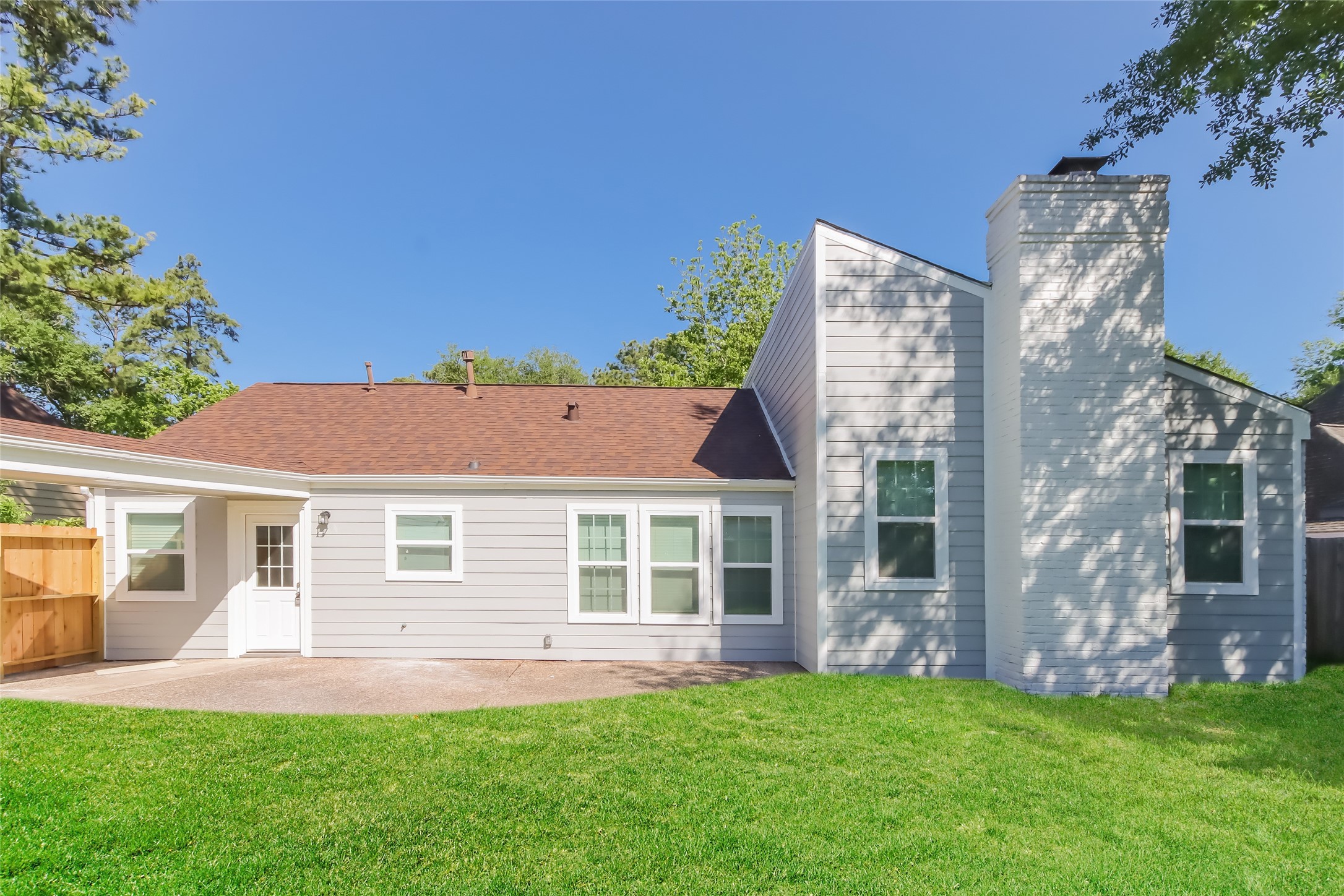 1911 Hamlin Valley Drive Property Photo 15