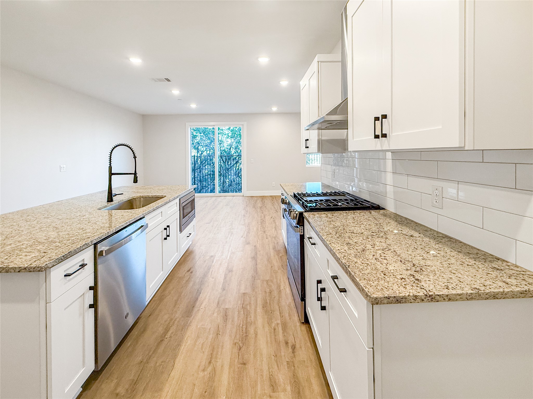 5605 Mobeetie Loop Property Photo 7
